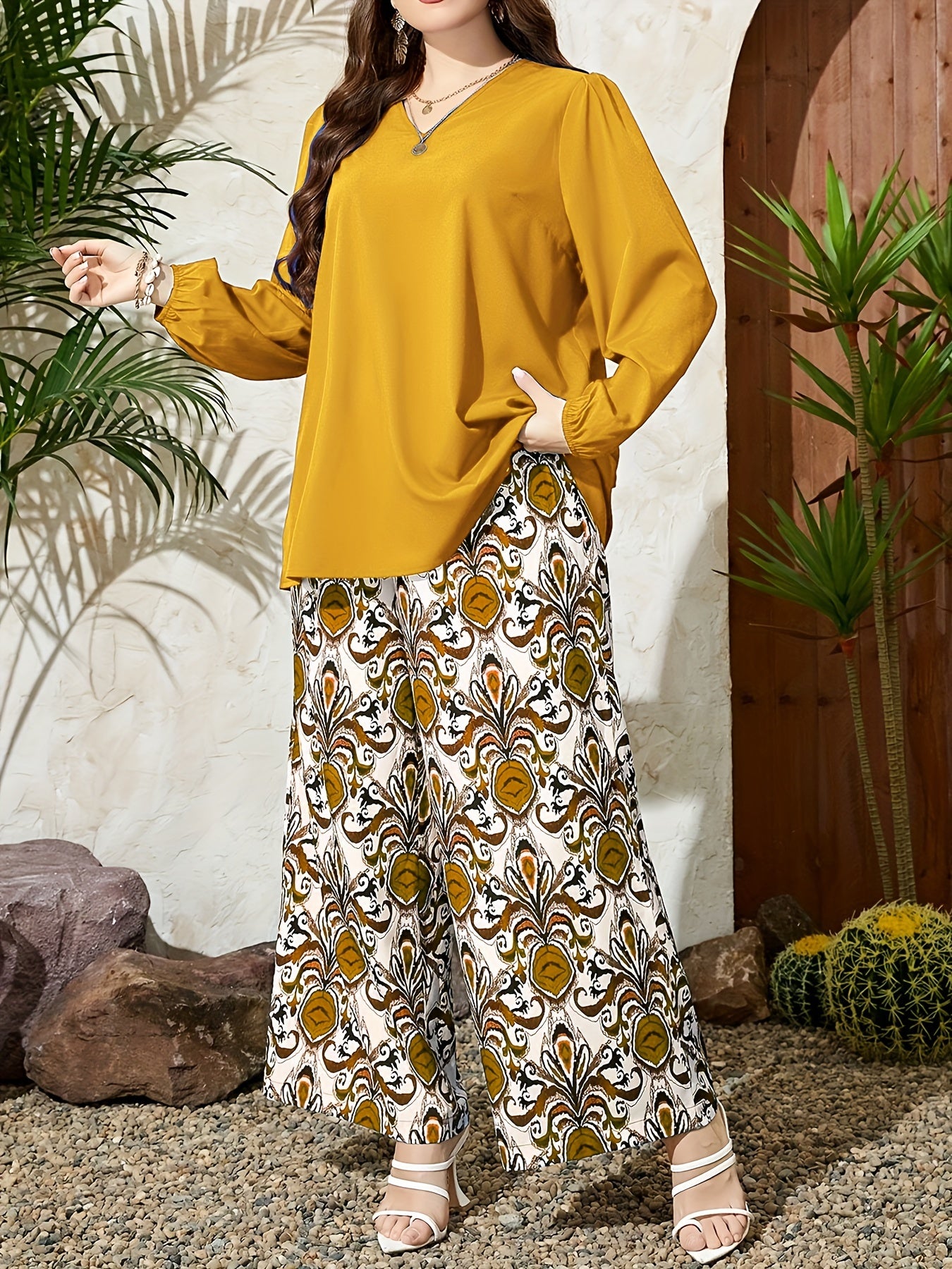 Elegant Plus-Size Women's V-Neck Loose-Fit Set | European and American Fashionable New