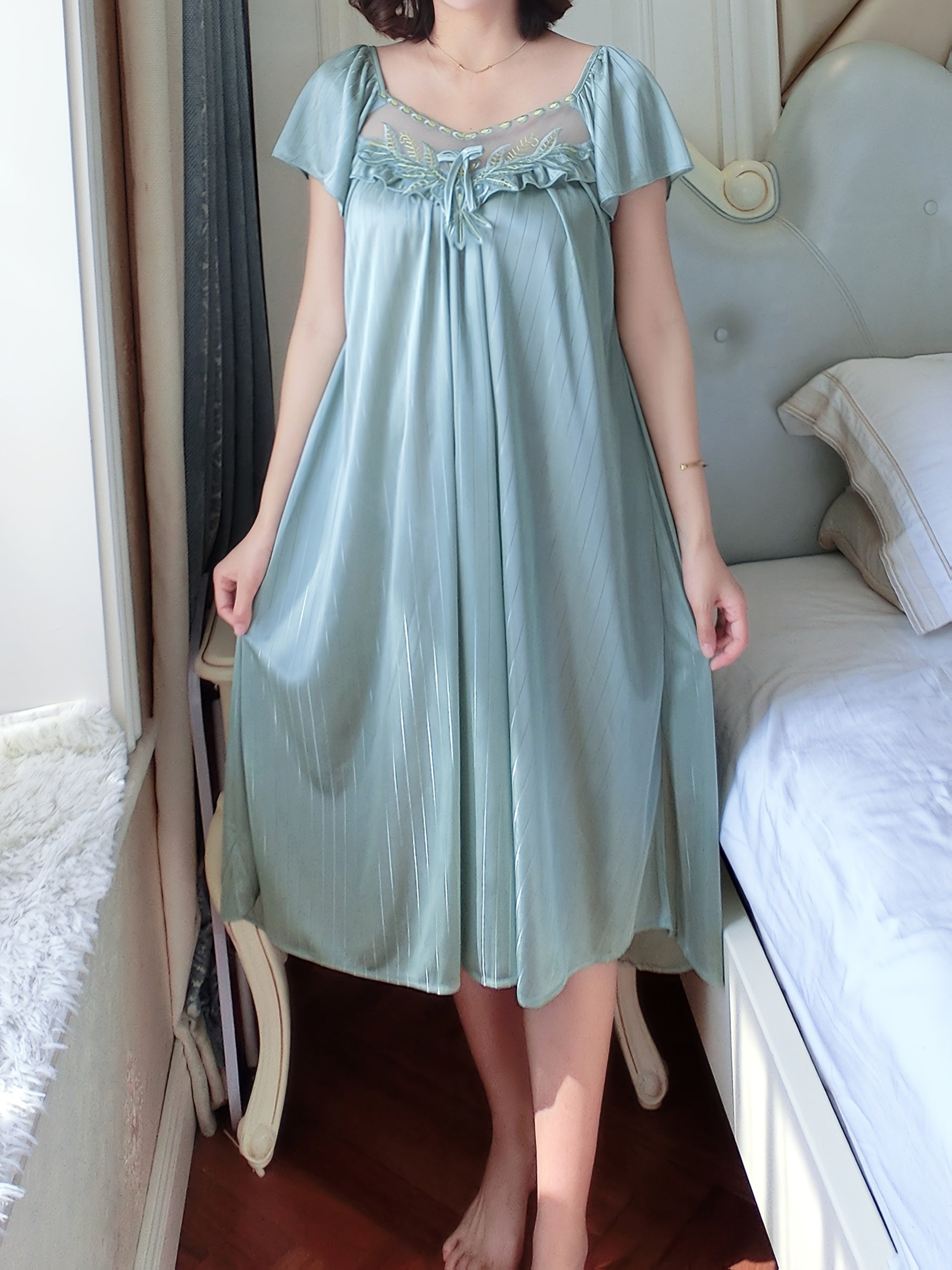 Cross-Border Sexy Women'S Nightgown Made of Lace, Plus Size, Solid Color Floral Sleepwear, Thin Short-Sleeve Lace Dress.