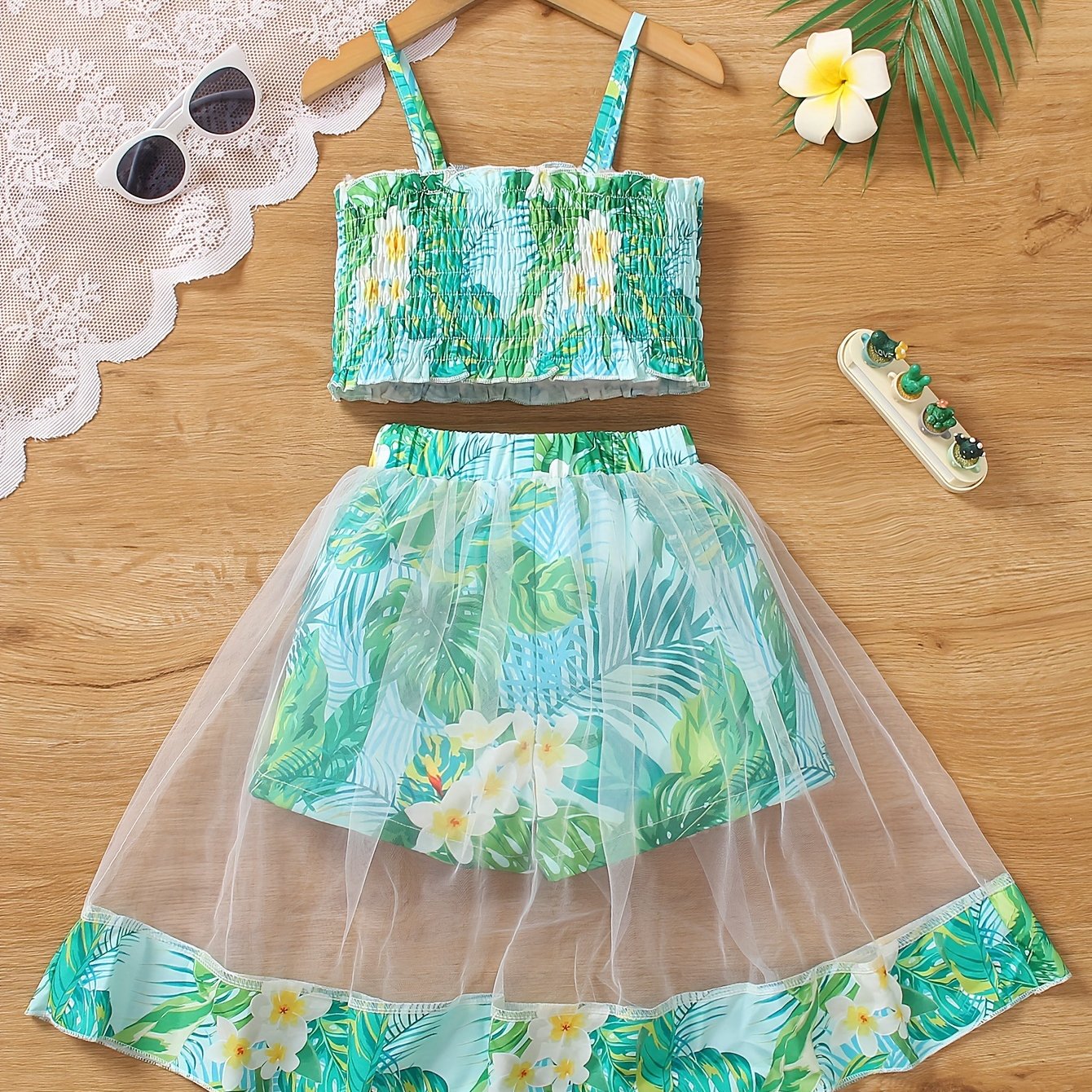 Girls' Two-Piece Set with Spaghetti Strap Butterfly Print Top