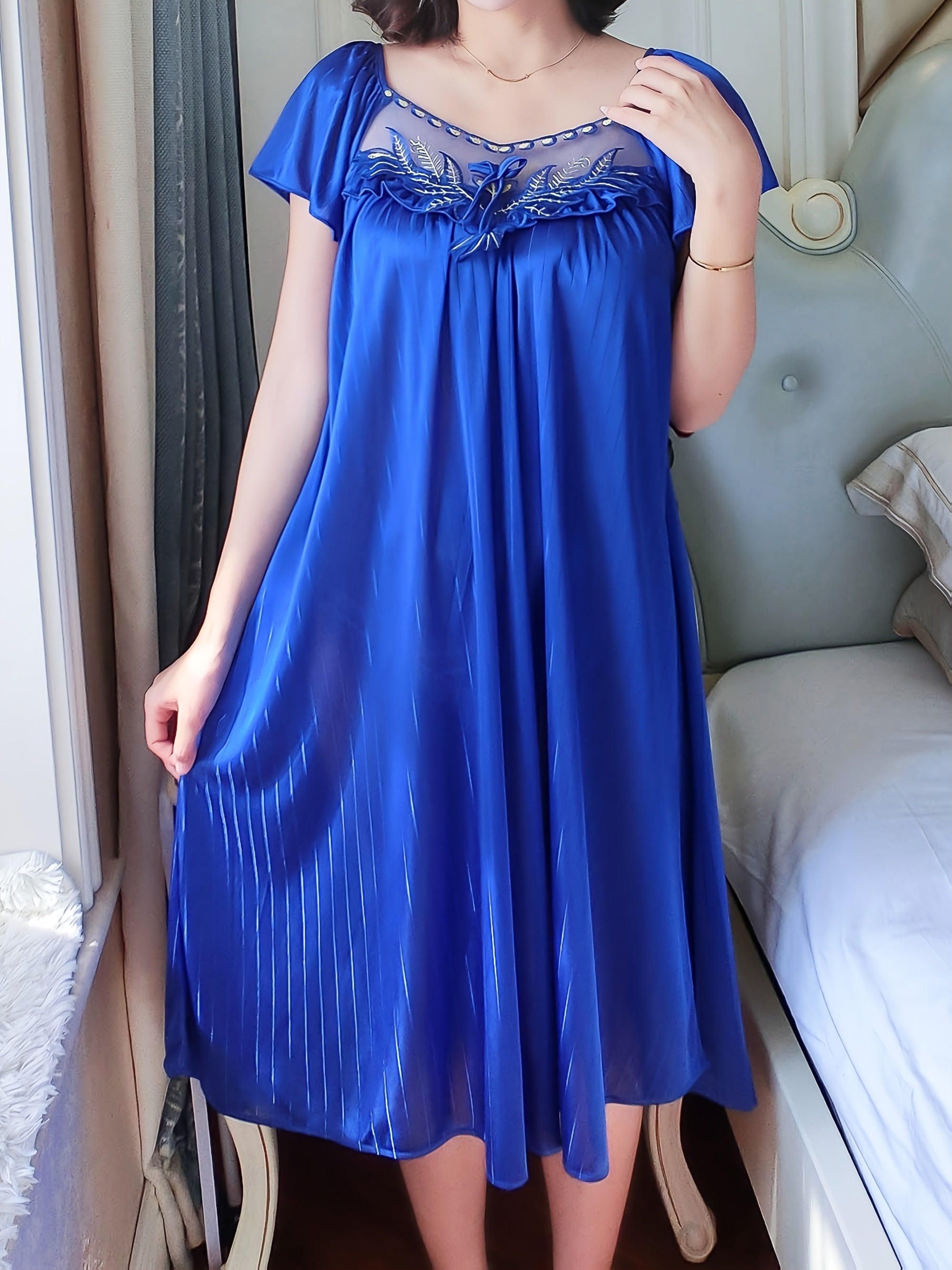 Cross-Border Sexy Women'S Nightgown Made of Lace, Plus Size, Solid Color Floral Sleepwear, Thin Short-Sleeve Lace Dress.