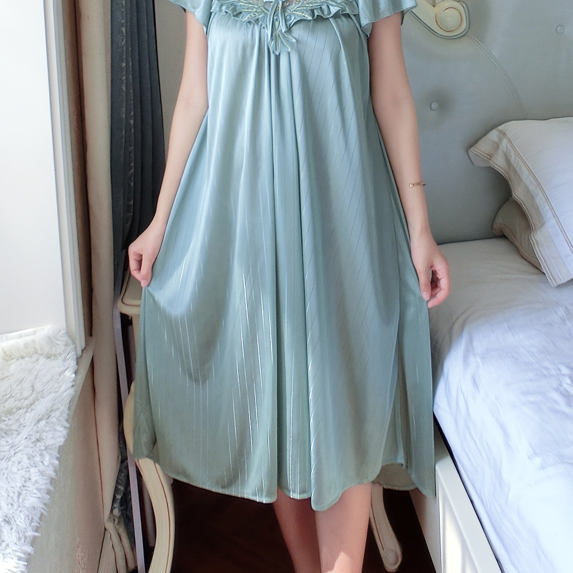 Cross-Border Sexy Women'S Nightgown Made of Lace, Plus Size, Solid Color Floral Sleepwear, Thin Short-Sleeve Lace Dress.