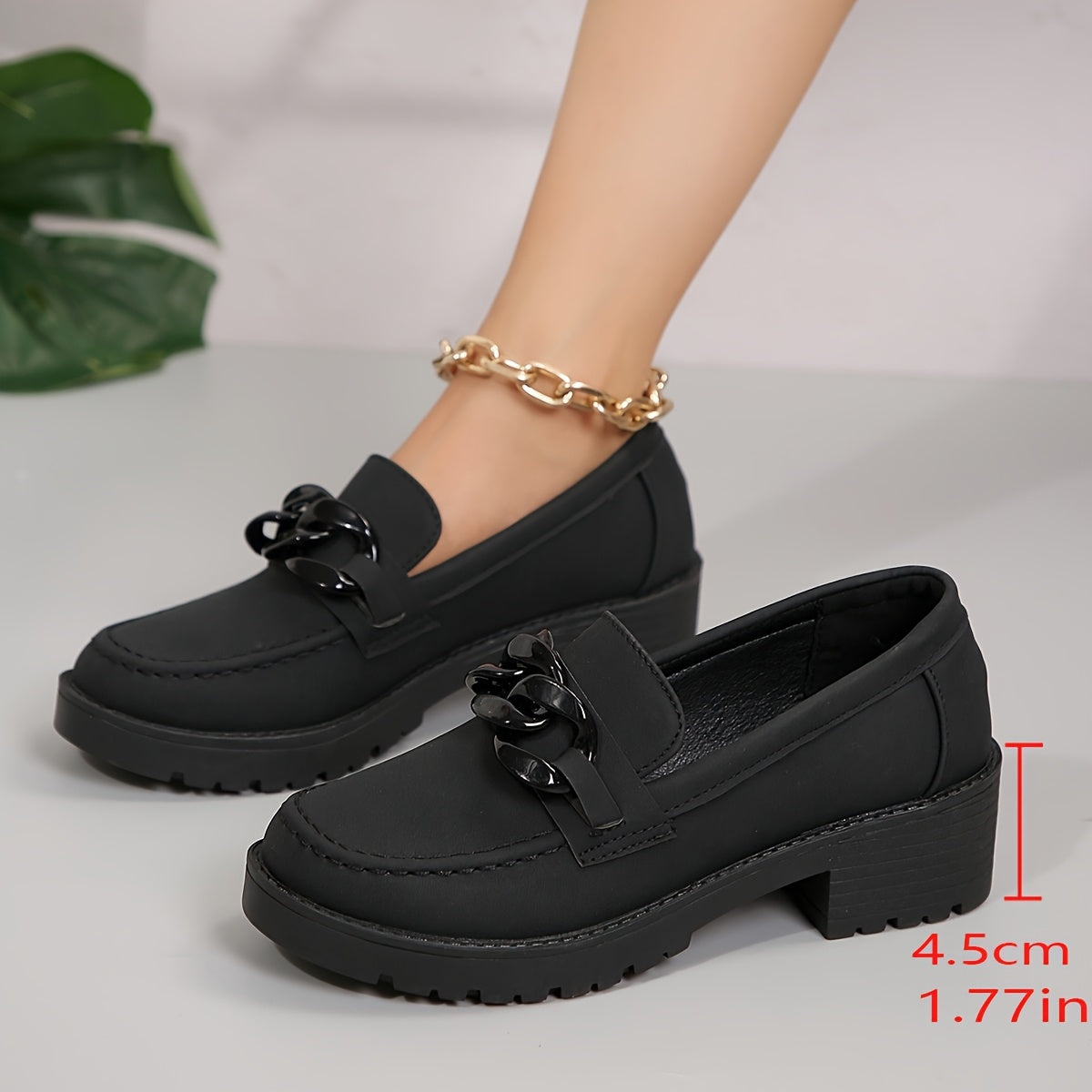 Fashionable Flat Shoes for Women with a Lightweight Design.