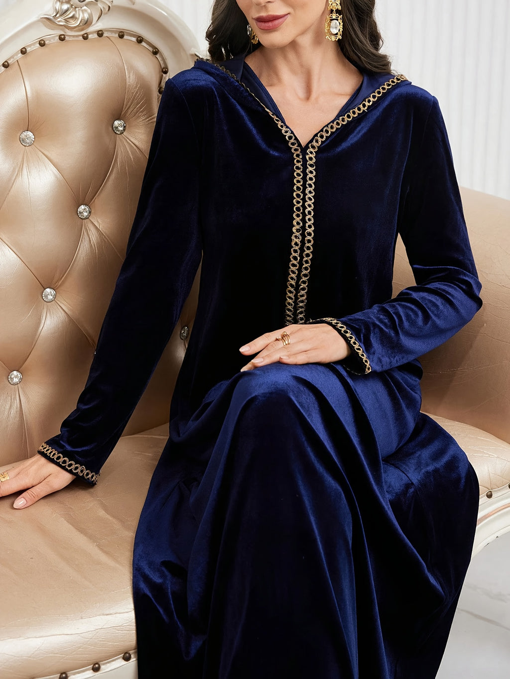 Elegant Navy Blue Abaya Robe with Golden Accents - Long Sleeve