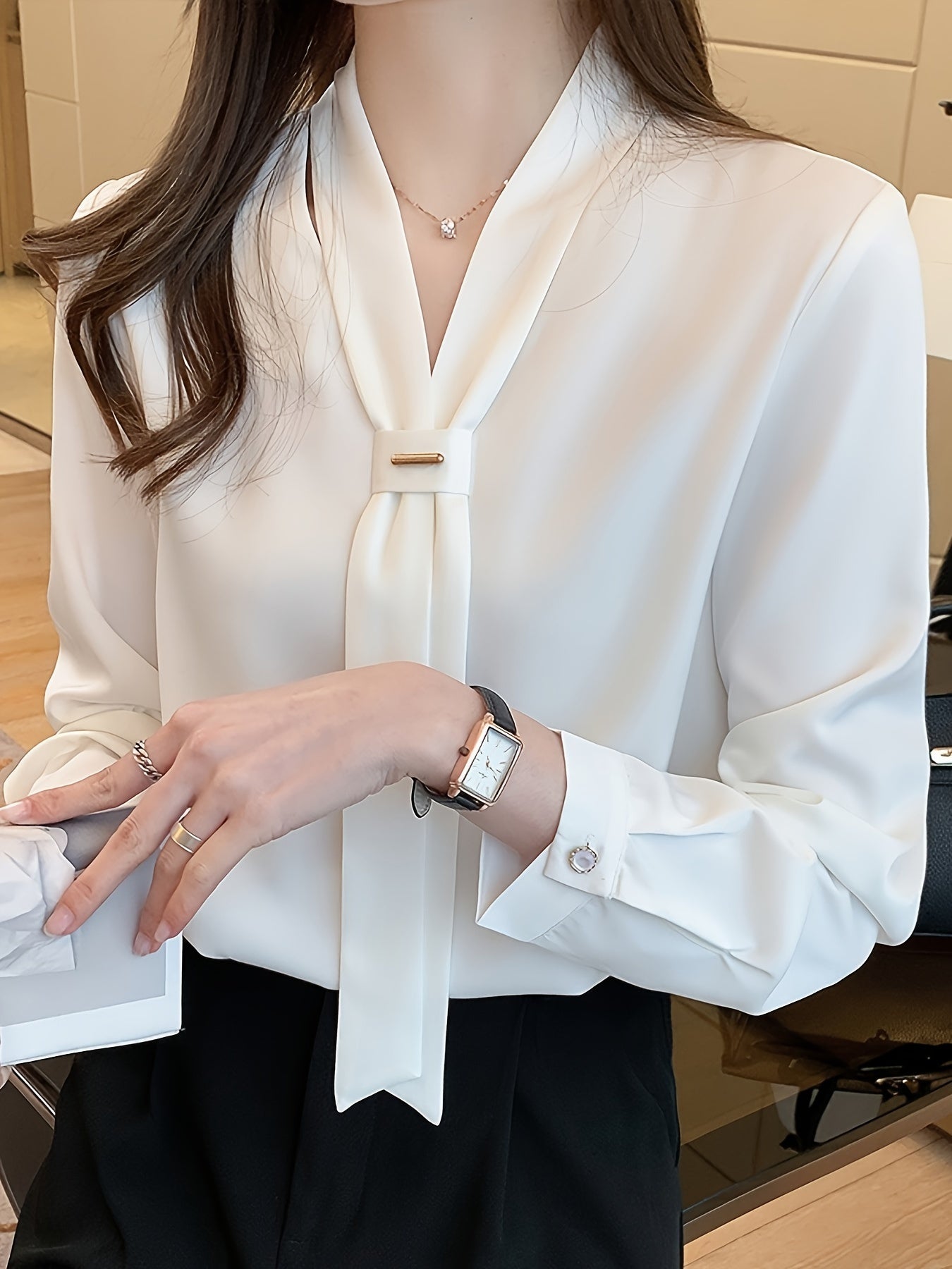 Elegant Chiffon Women's Blouse