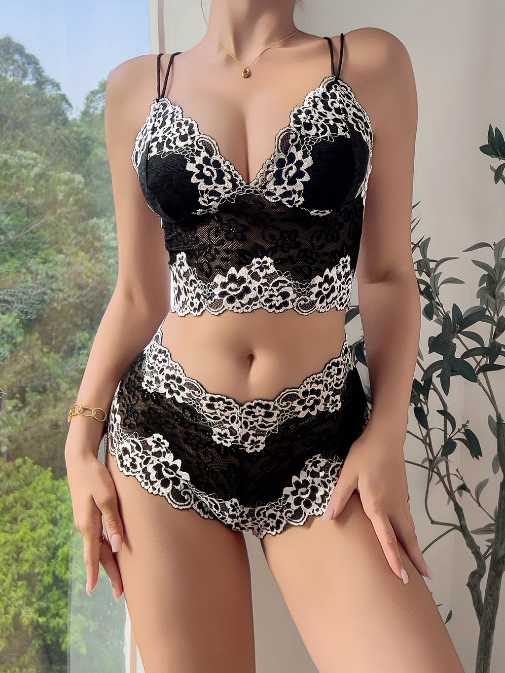 Two-tone Colors Block Floral Lace Bralette Bra Set