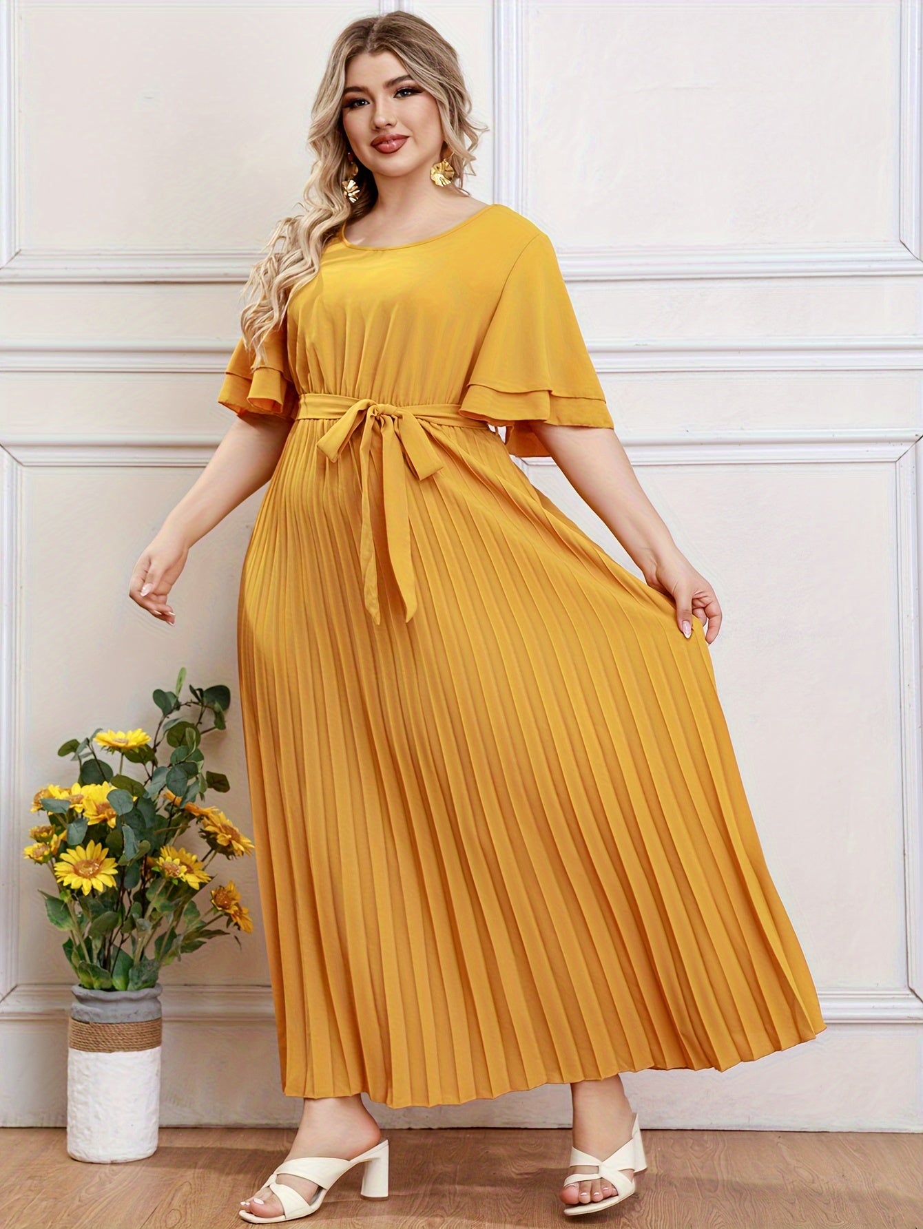 Simple pleated plus-size Women's dress