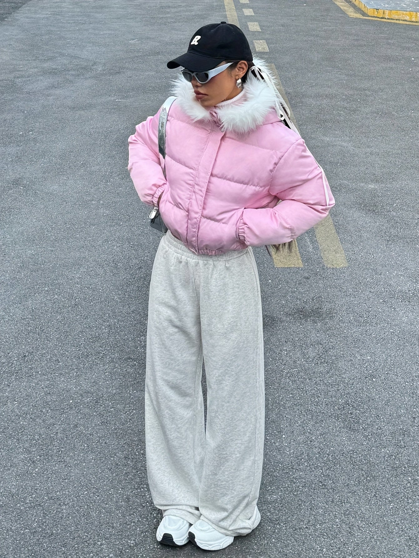 Women's Jogger Pants - Elastic Waistband Wide-Leg Lounge Pants with Side Pockets