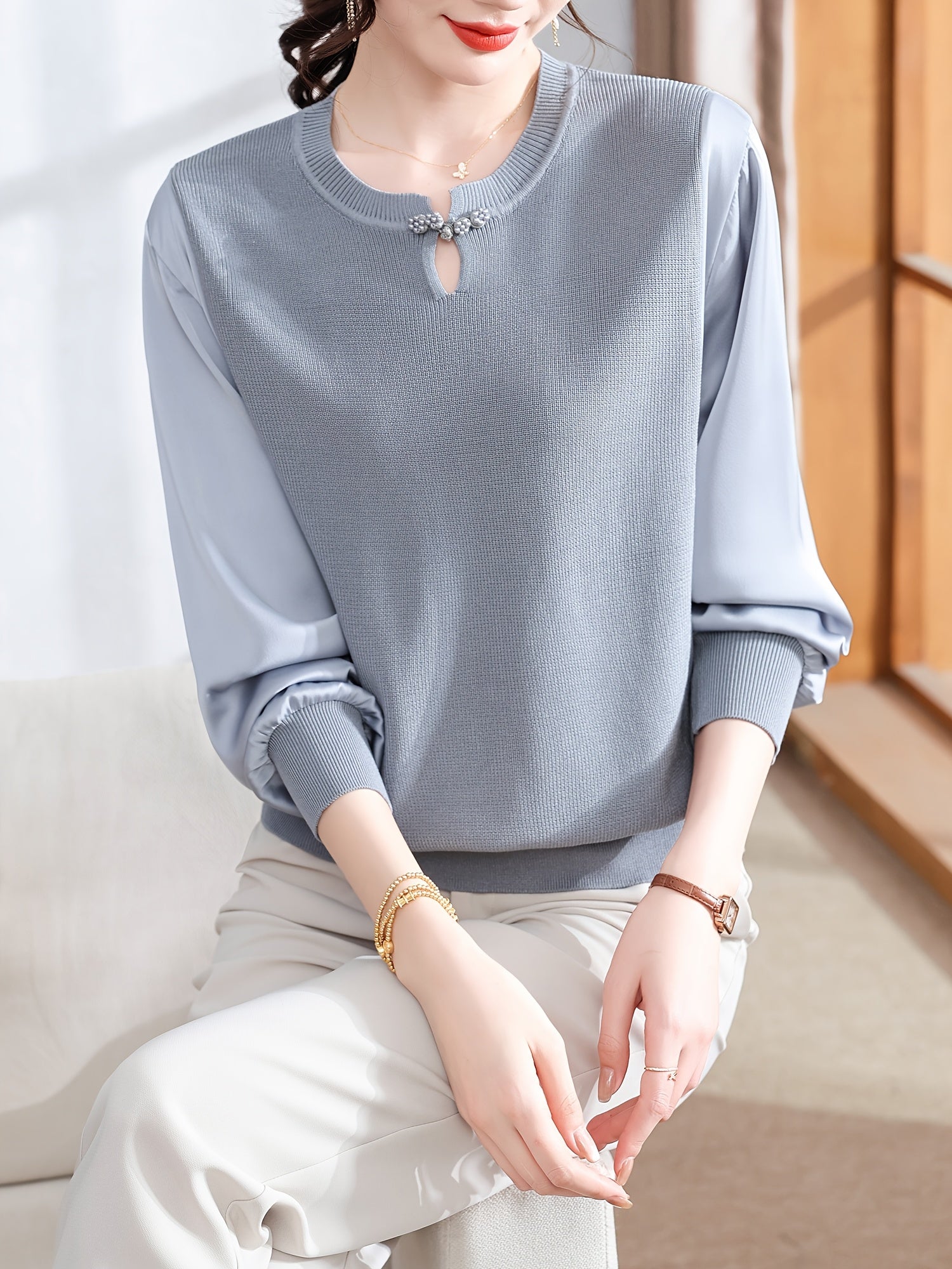 Women's Long-Sleeve Blouse - Slim-Fit Mom-Friendly T-Shirt with Beaded Collar