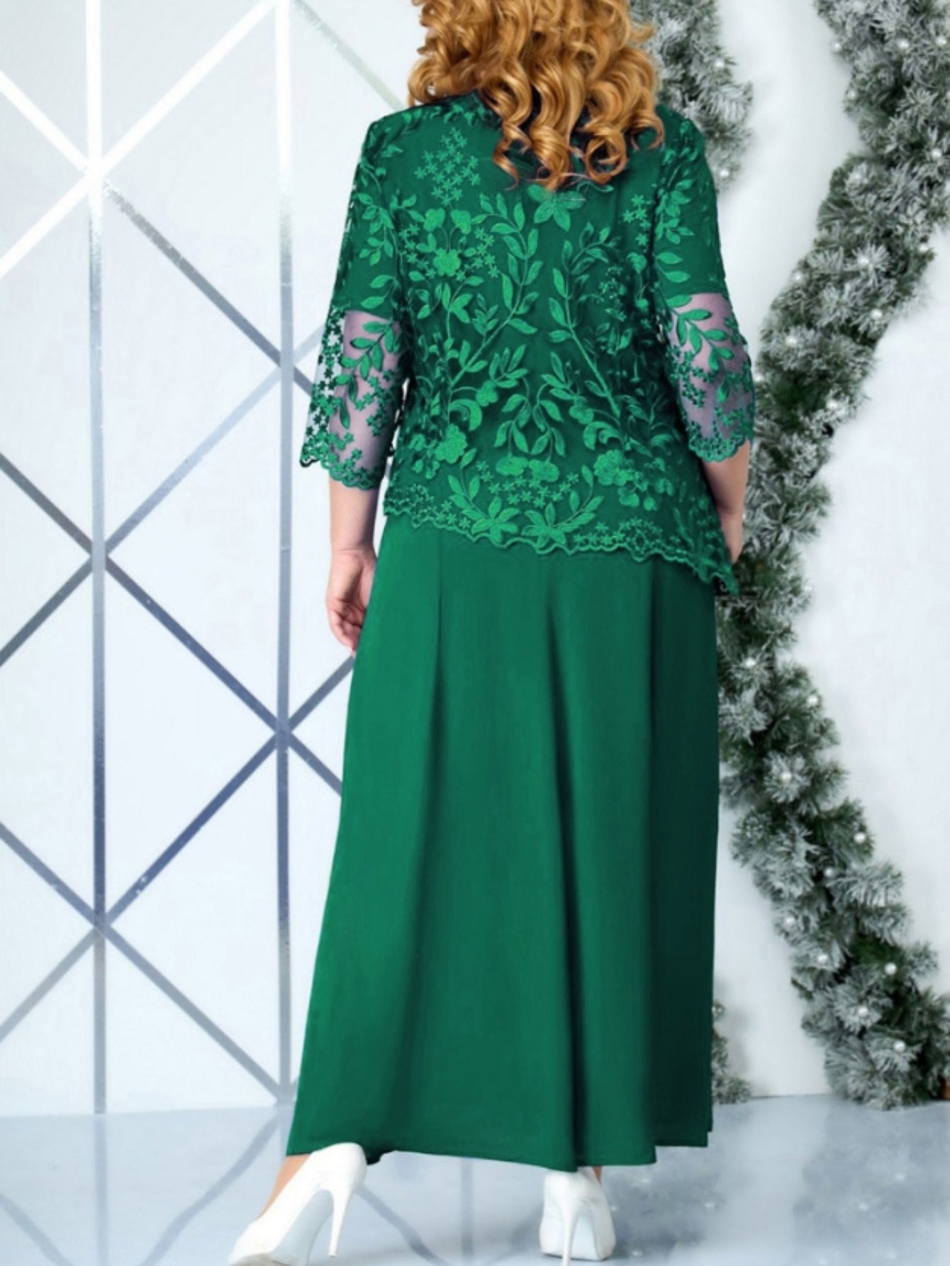 Plus Size Elegant Embroidered Lace Midi Dress for Women - Sleeveless, Chiffon Fabric, Crew Neck, Ball Gown Skirt, Summer Wedding Party