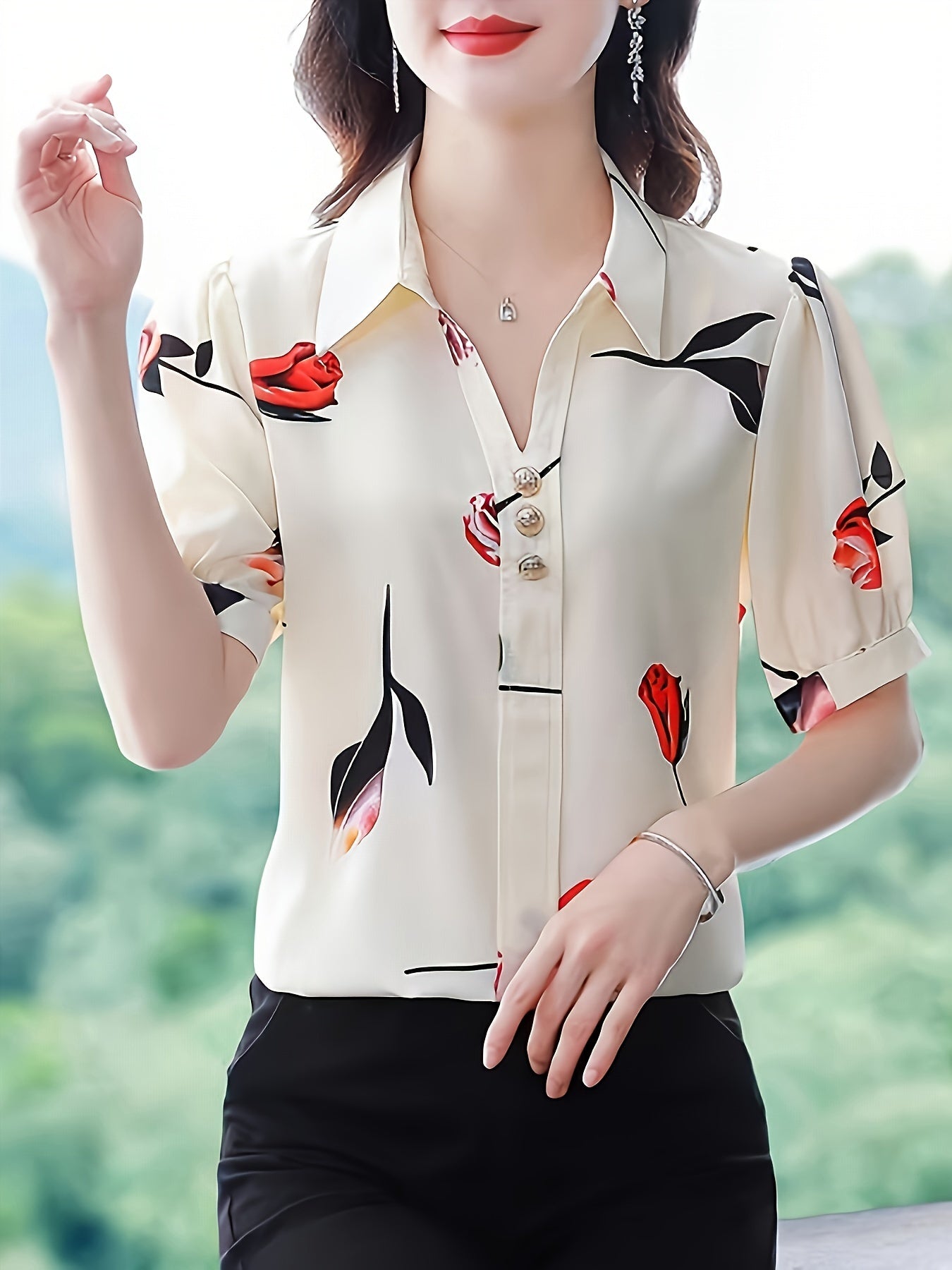 Floral Print V-Neck Short-Sleeved Women's Blouse