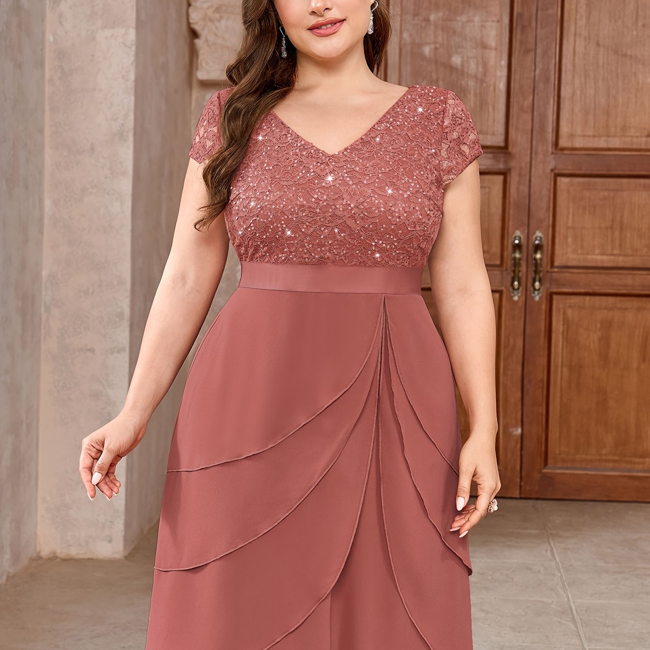 Elegant Plus Size Women'S Formal Dress with Lace Detailing and Tiered Chiffon Skirt - Perfect for Formal Parties and Evening Events, Formal