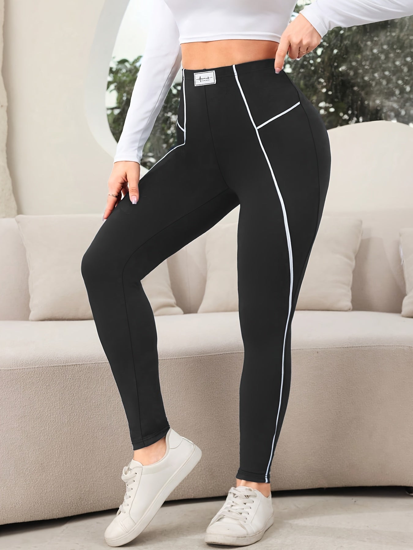 Comfortable Plus Size Women's High-Waisted Leggings with Contrast Trim