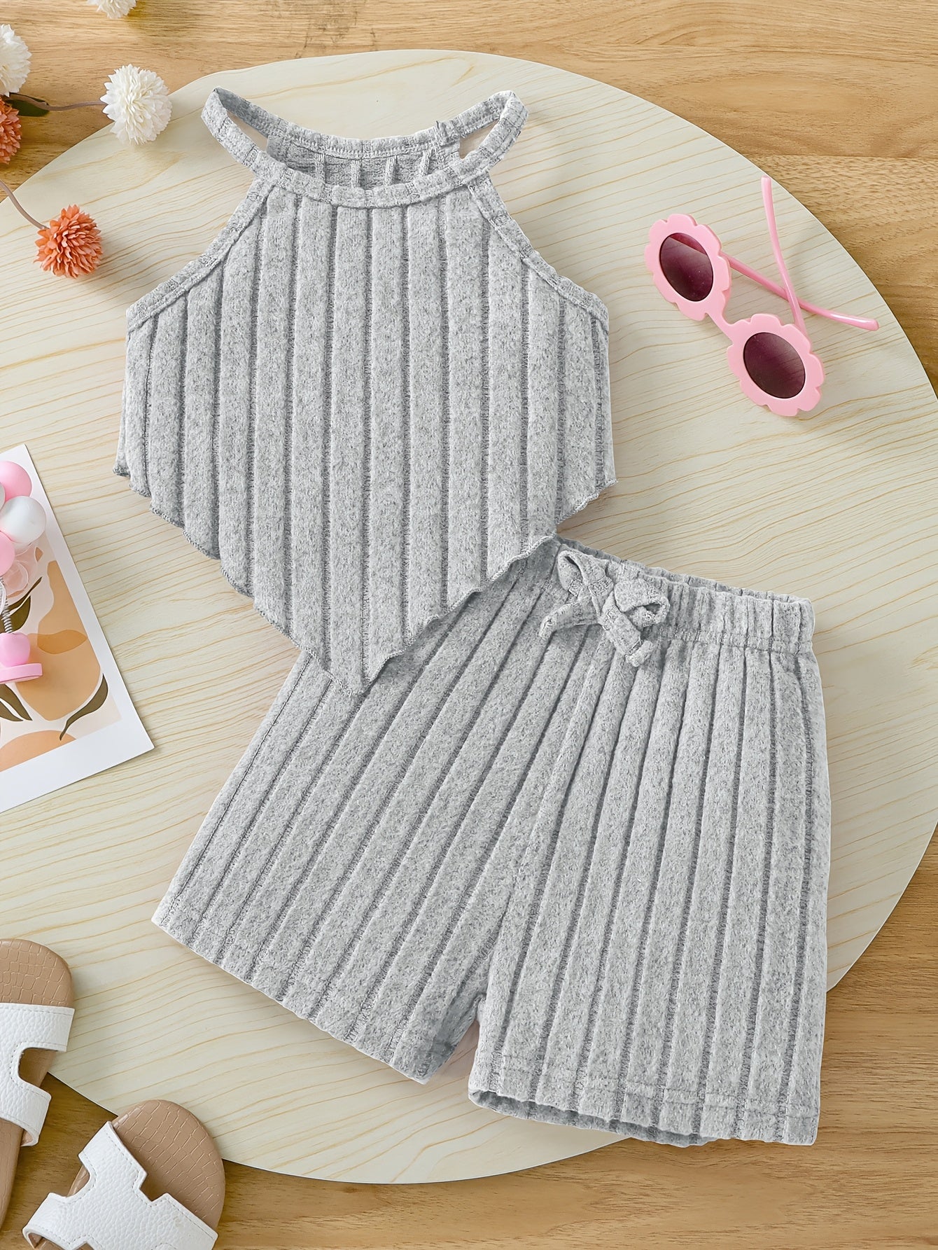 2pcs Summer Girls' Solid Color Crop Top and Bow-Decorated Striped Pants Set