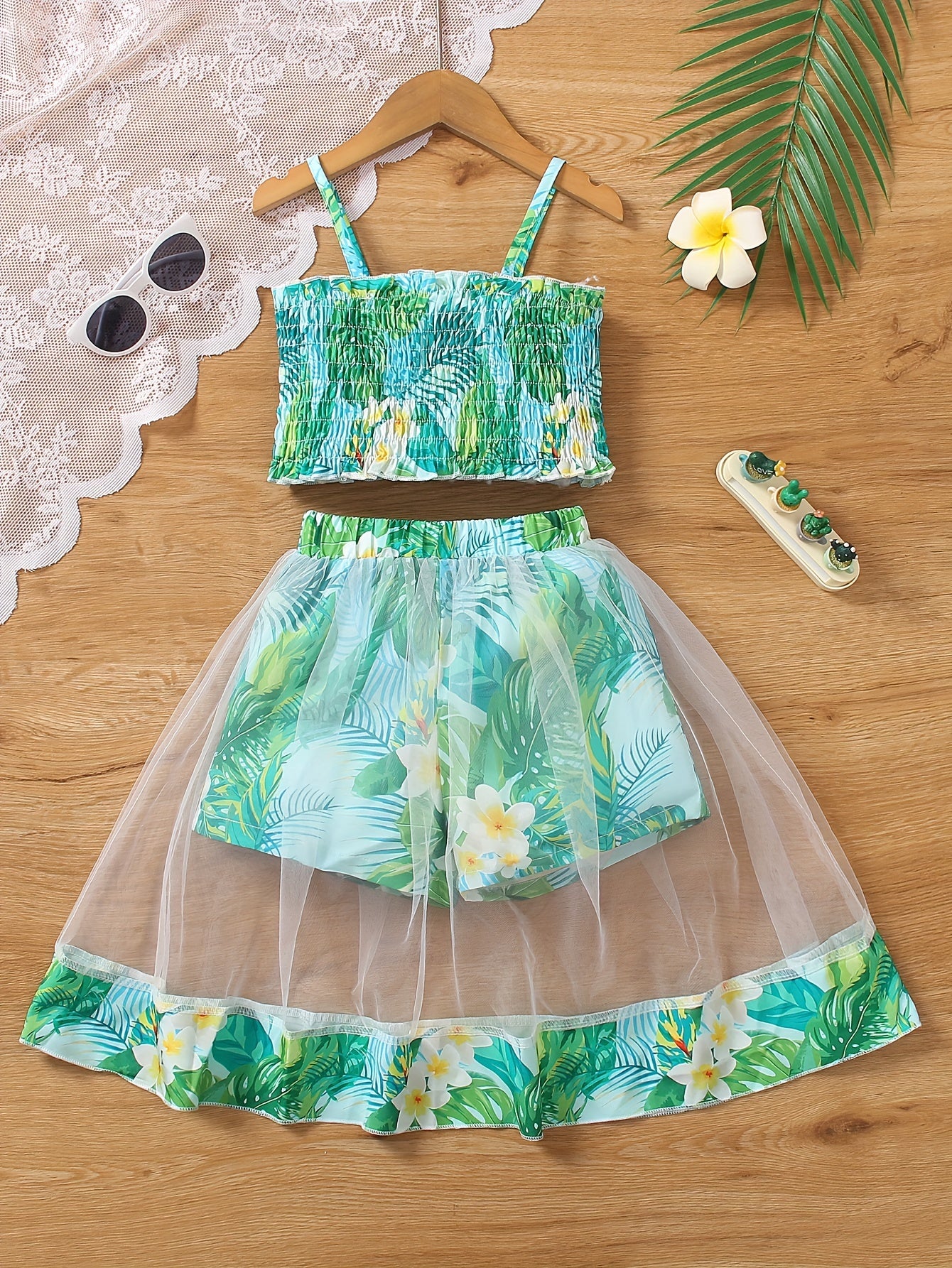 Girls' Two-Piece Set with Spaghetti Strap Butterfly Print Top