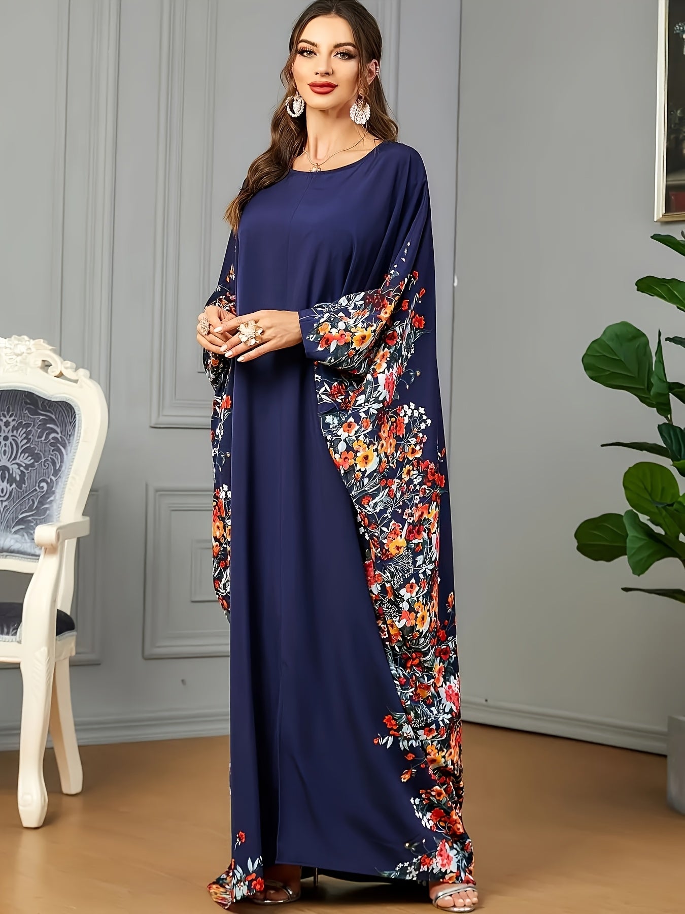 Middle Eastern-Inspired Batwing Sleeves, Loose Fit Floral Print