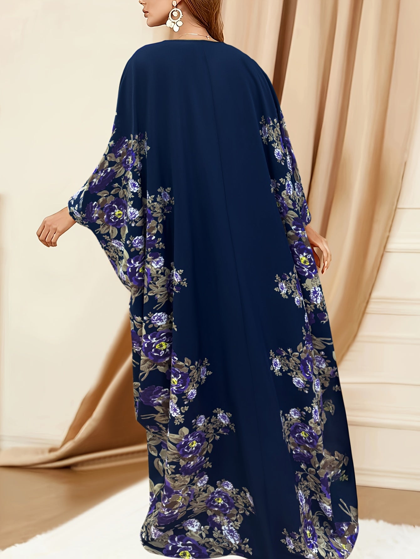 Middle Eastern-Inspired Batwing Sleeves, Loose Fit Floral Print