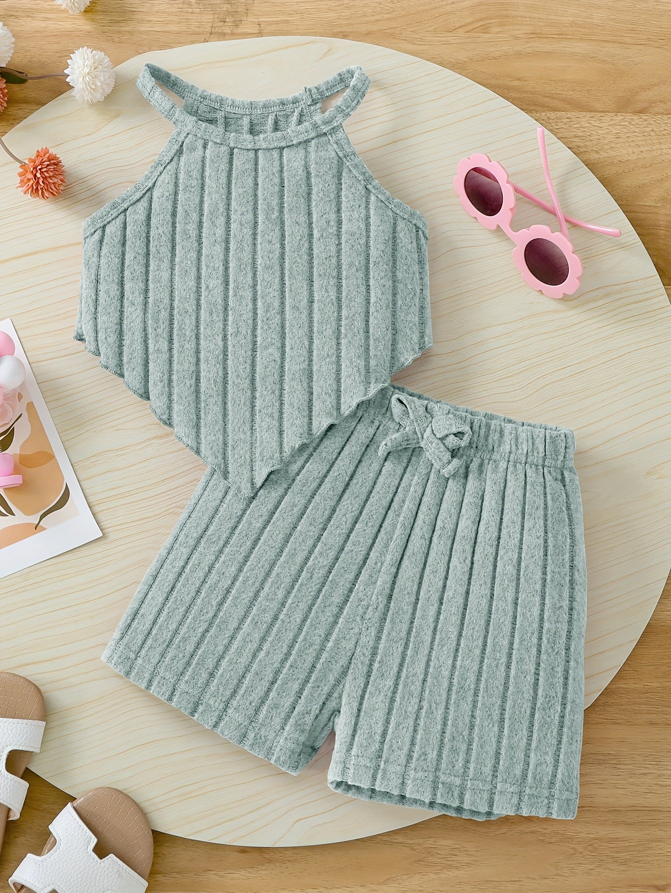 2pcs Summer Girls' Solid Color Crop Top and Bow-Decorated Striped Pants Set