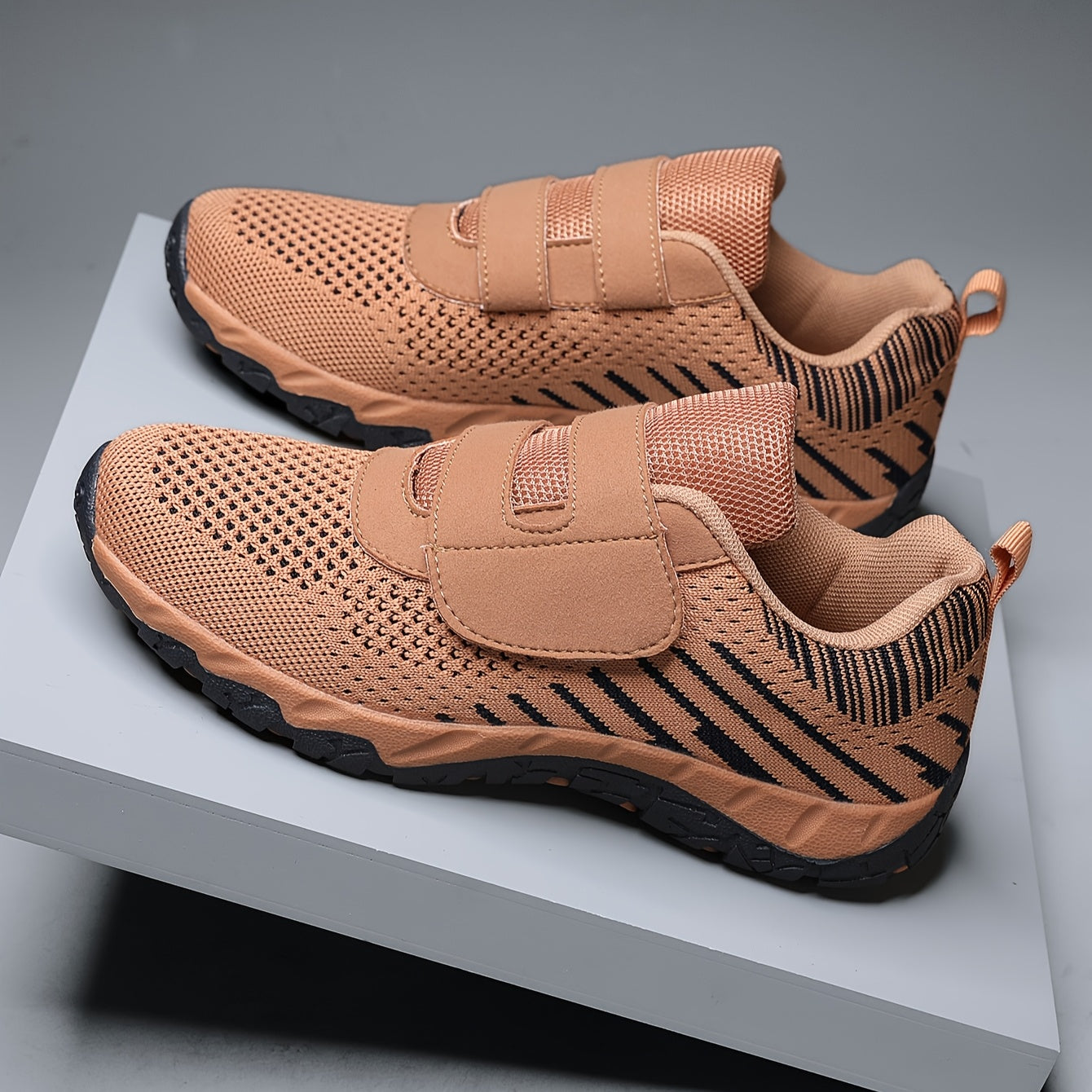 Women's Versatile Two-Color Striped Sports Shoes