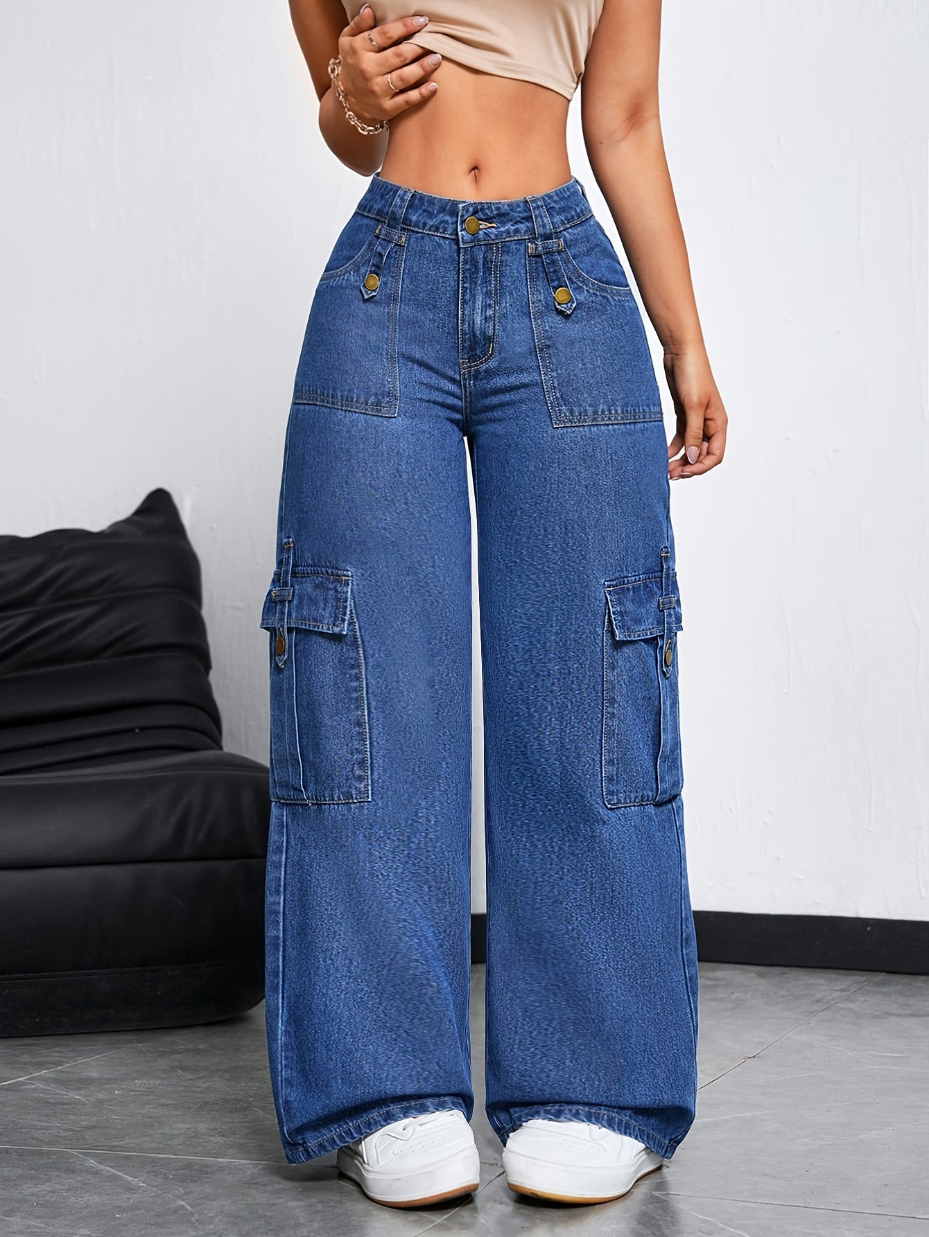 Women's High-Waisted Cargo Jeans with Multiple Pockets