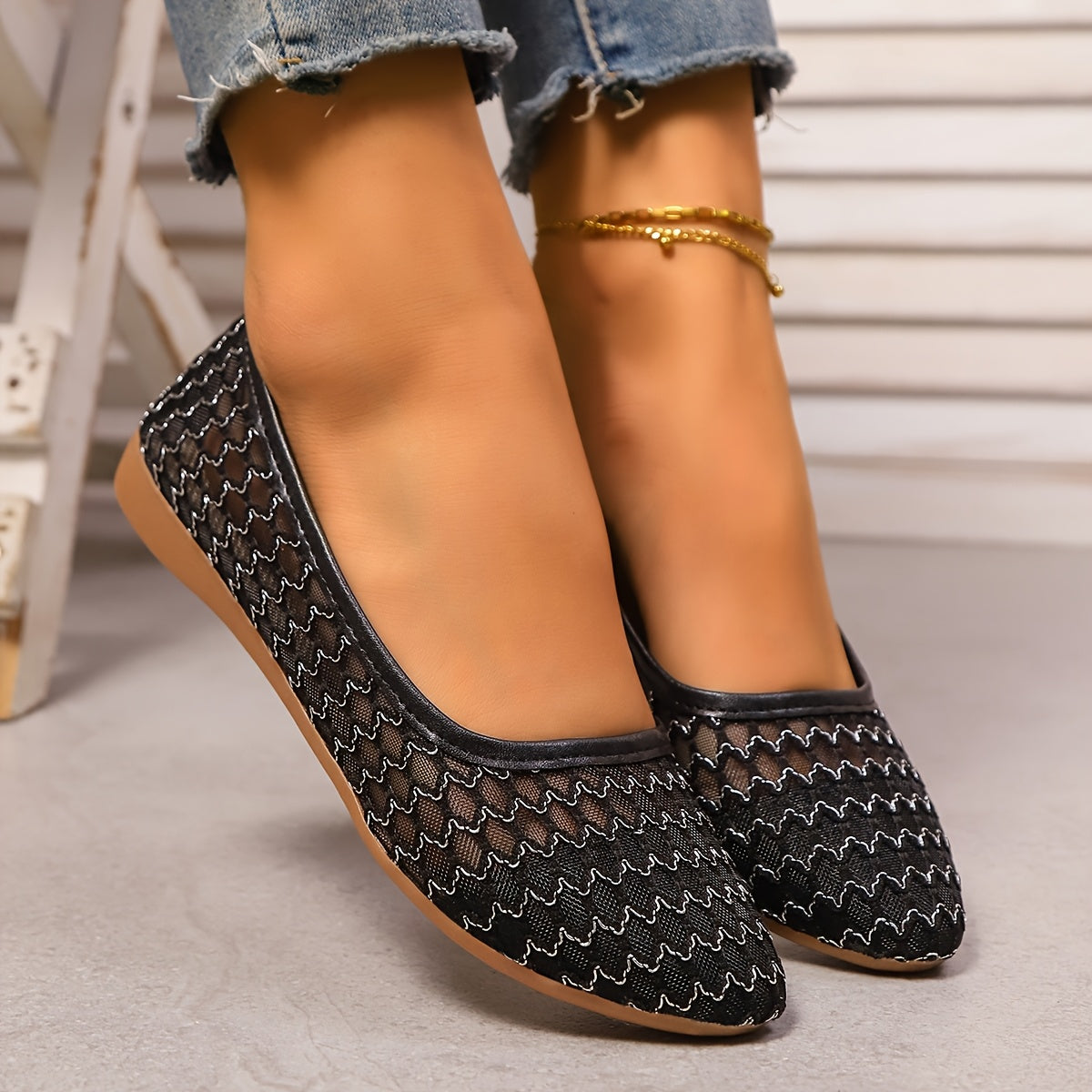 [Elegant Ballet Shoes] Elegant Women's Ballet Shoes | Floral Pattern Slip-On Pointed Toe Sole, Breathable Comfortable Flat Shoes, Low-cut Black and White