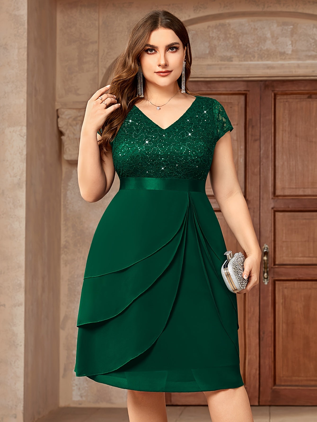 Elegant Plus Size Women'S Formal Dress with Lace Detailing and Tiered Chiffon Skirt - Perfect for Formal Parties and Evening Events, Formal