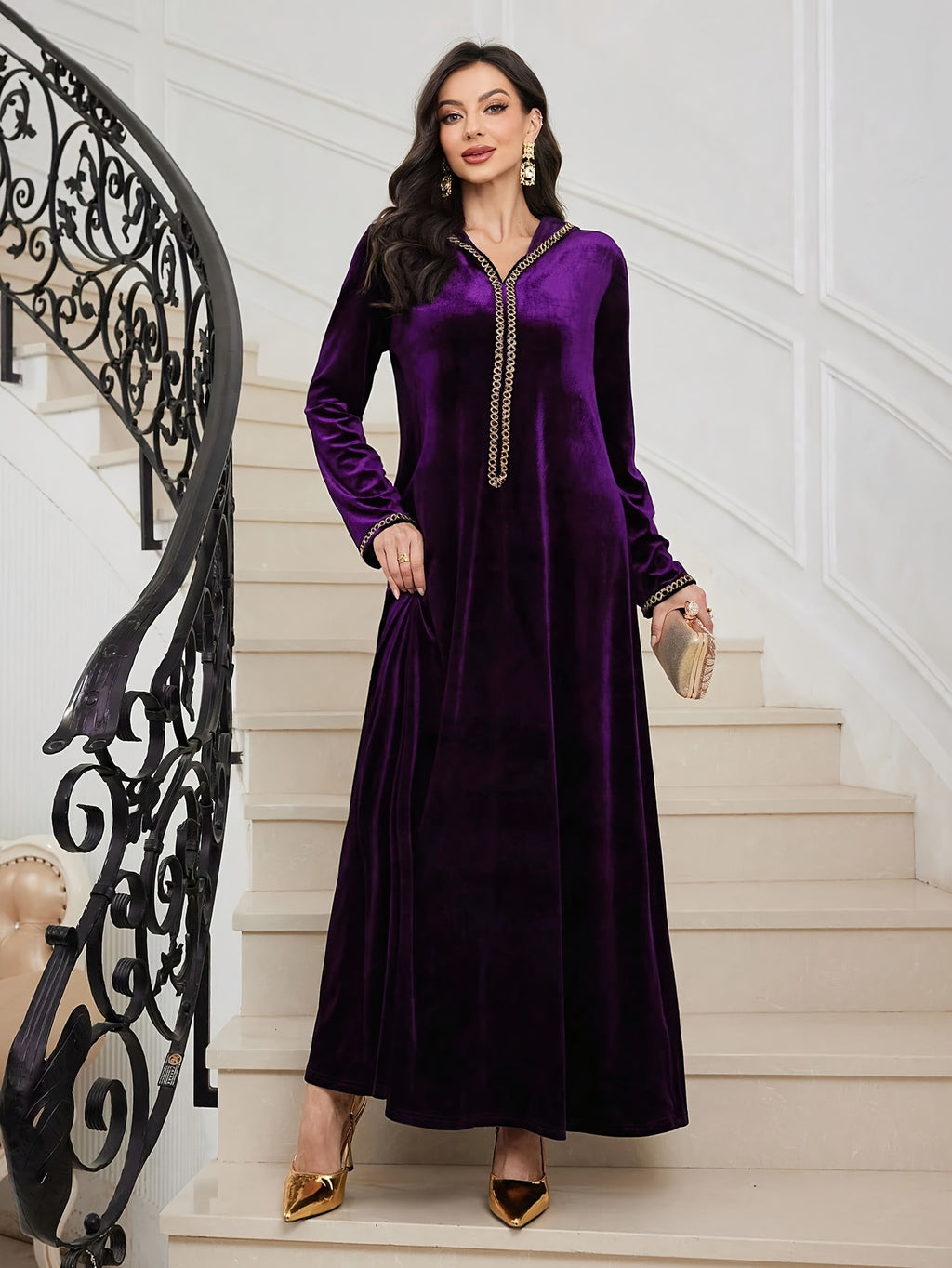 Elegant Navy Blue Abaya Robe with Golden Accents - Long Sleeve