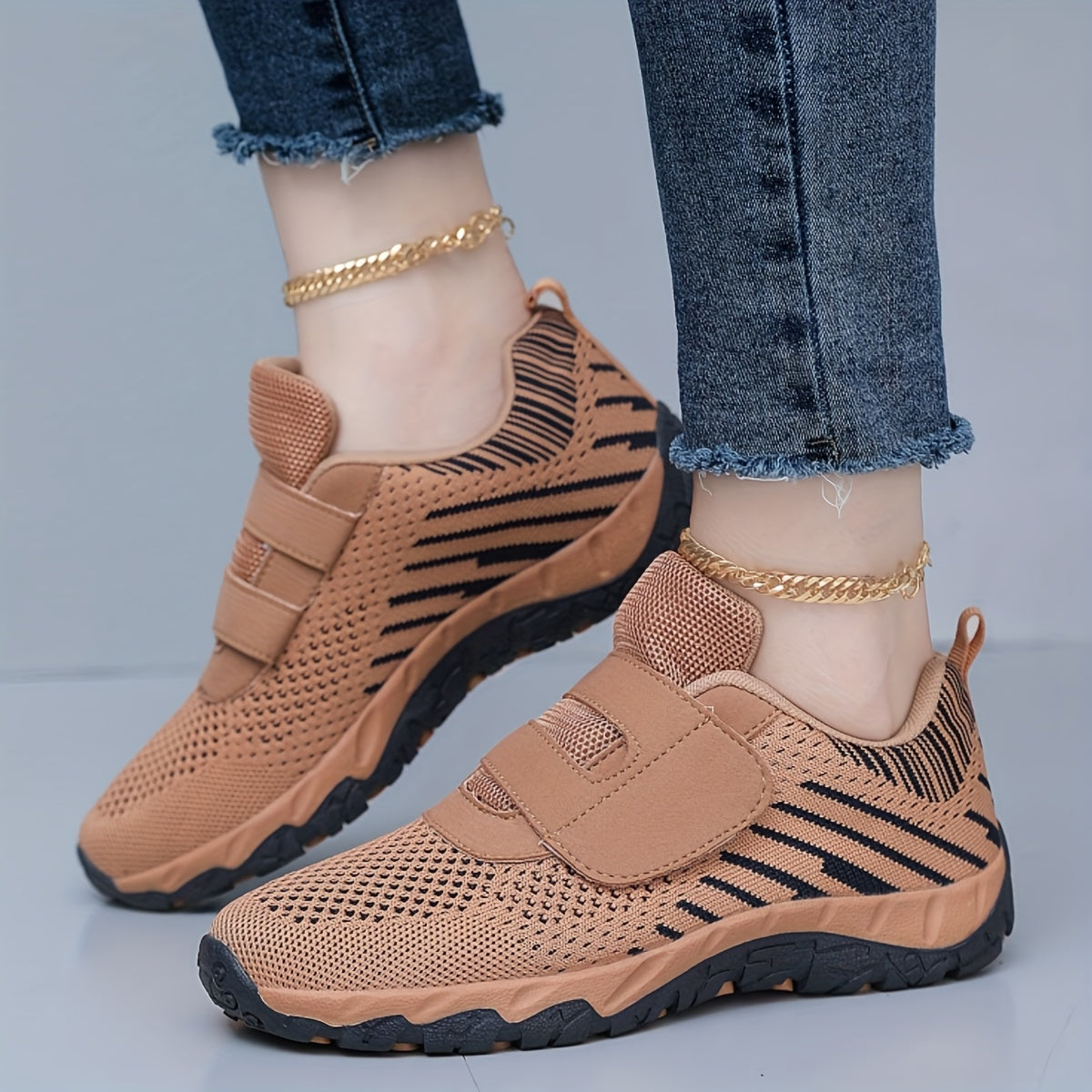 Women's Versatile Two-Color Striped Sports Shoes