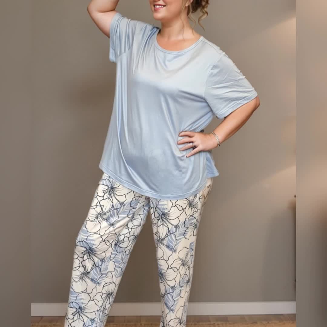 Plus Size Women's Blue Floral Print Pajama Set