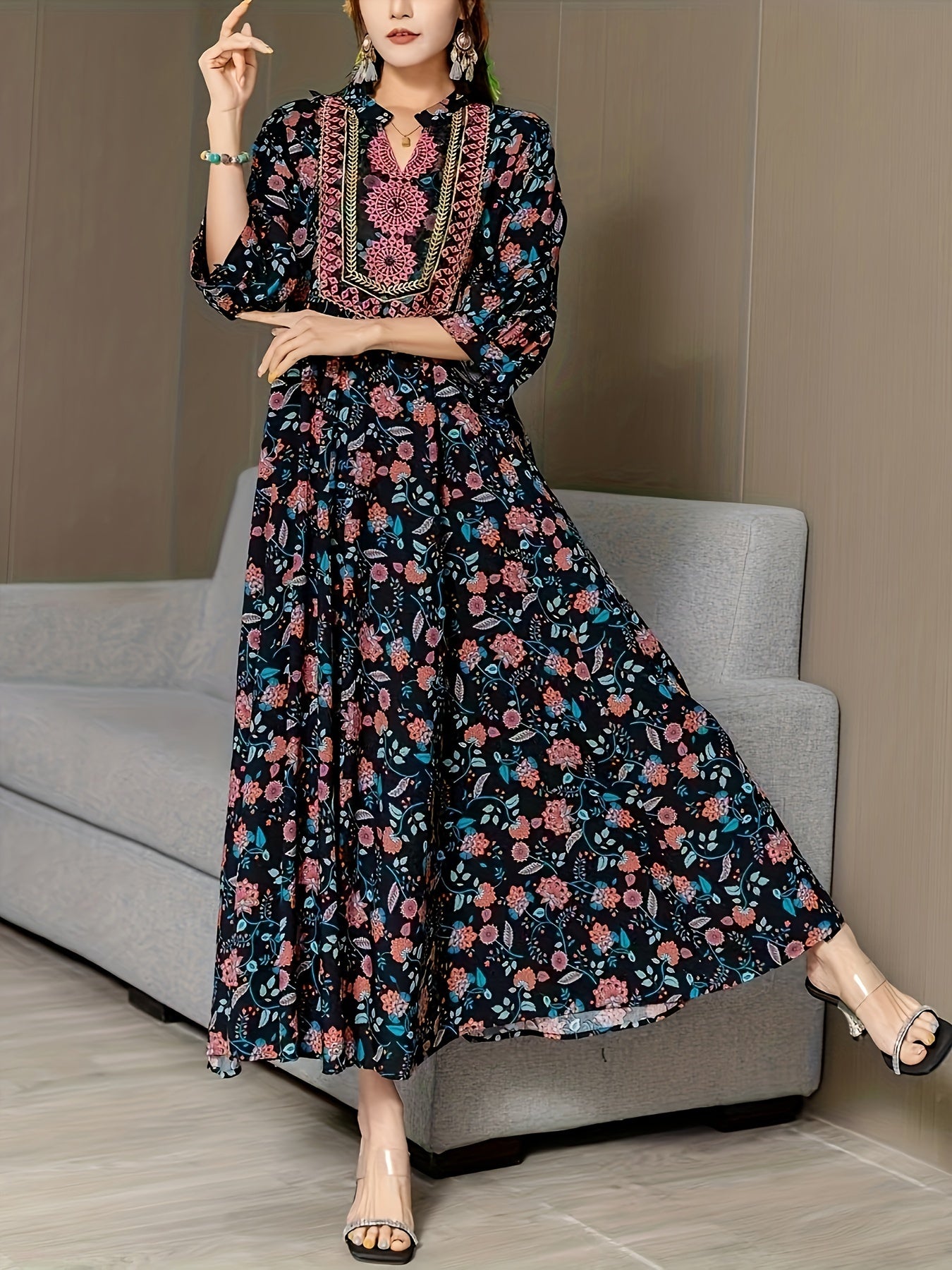 Middle Eastern Style Polyester Blend Elegant V-Neck Embroidered Dress with Belt