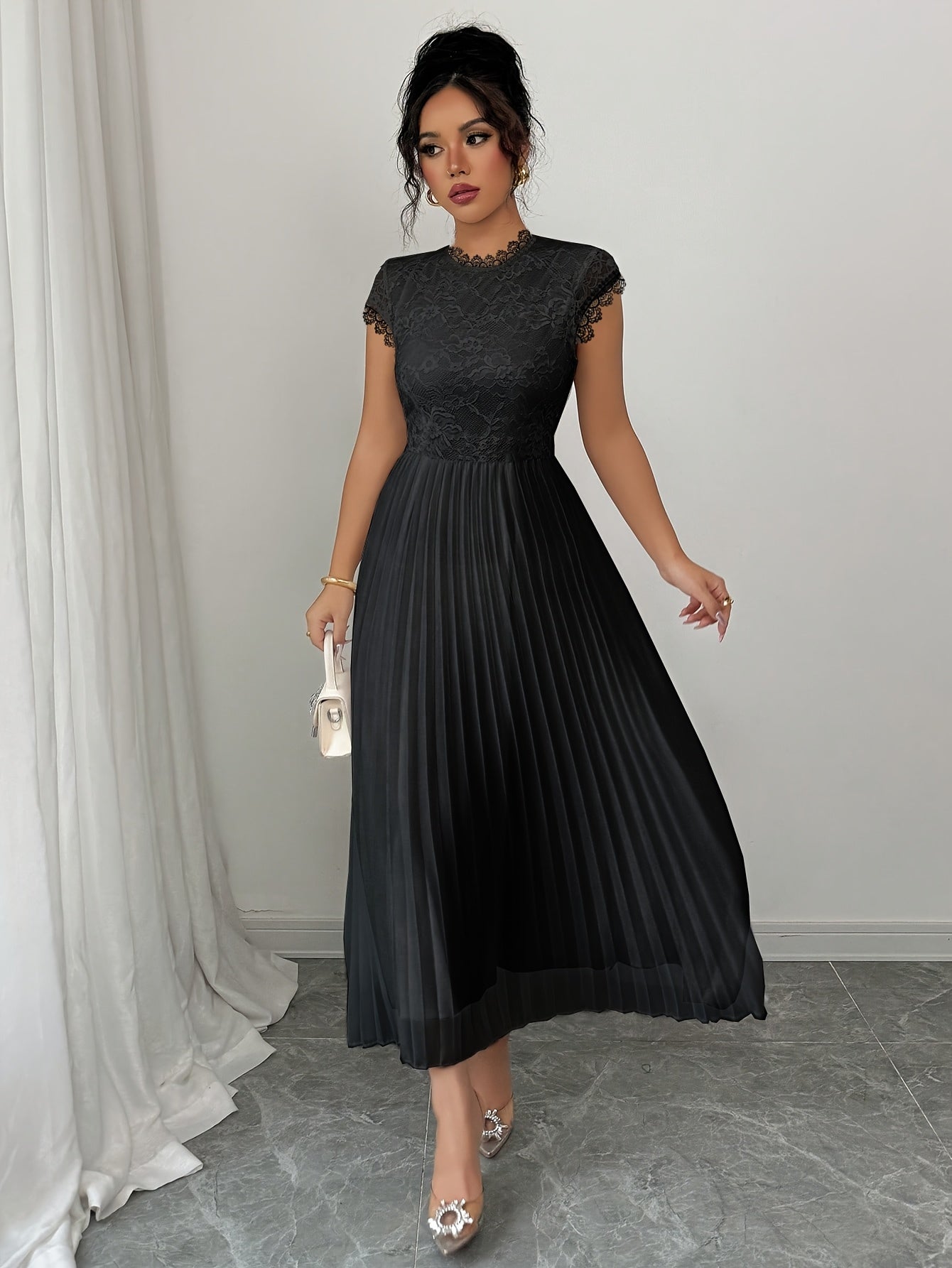 Women'S Elegant Black Floral Lace-Trimmed Pleated Maxi Dress - Sleeveless, Round Neck, High-Low Hem, Perfect for Spring/Summer, Adult, Formal Event Attire, Formal Event Dress | Sleeveless Dress | Lace Trim Detail, Lace Dress