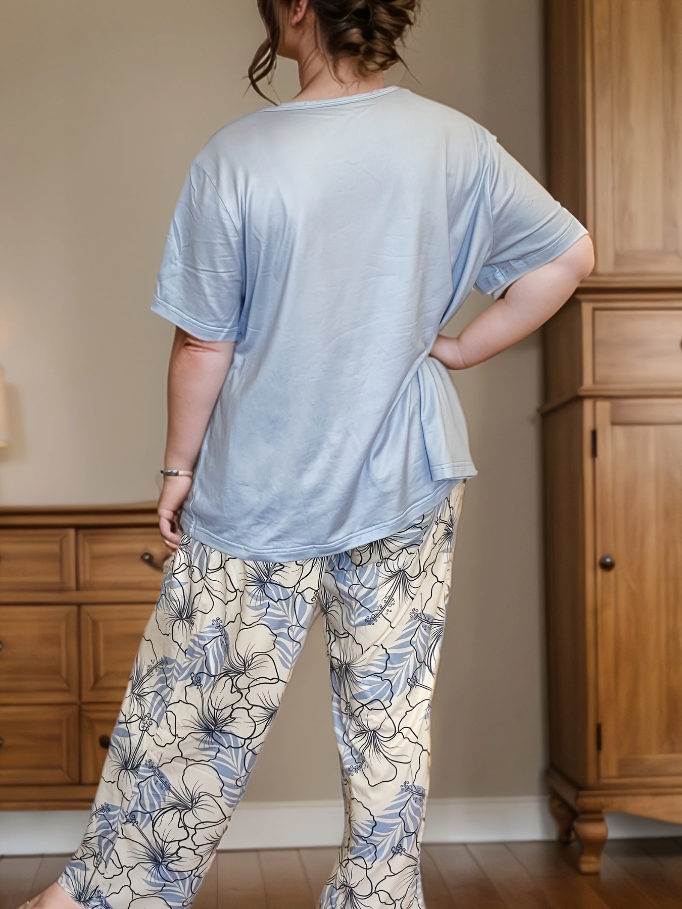 Plus Size Women's Blue Floral Print Pajama Set