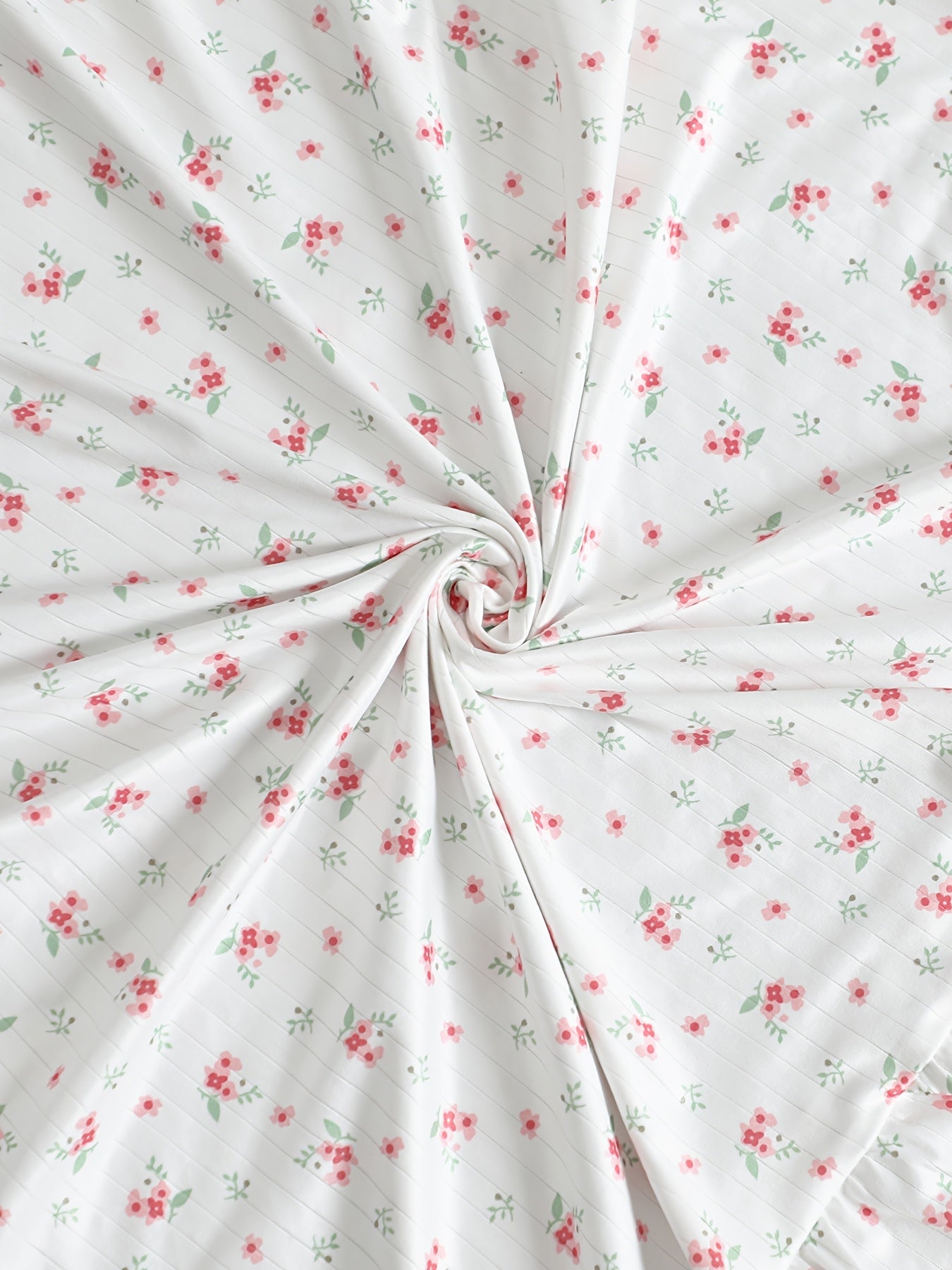 Women's Plus Size Floral Print Nightgown - Elegant Ruffled Short Sleeve Sleep Dress with Round Neck, Soft Breathable Fabric, Machine