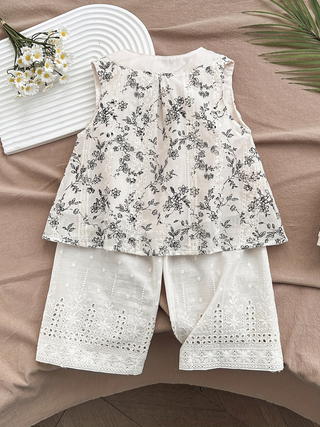 Two-piece Sleeveless Top + Solid Color Wide-Leg Pant