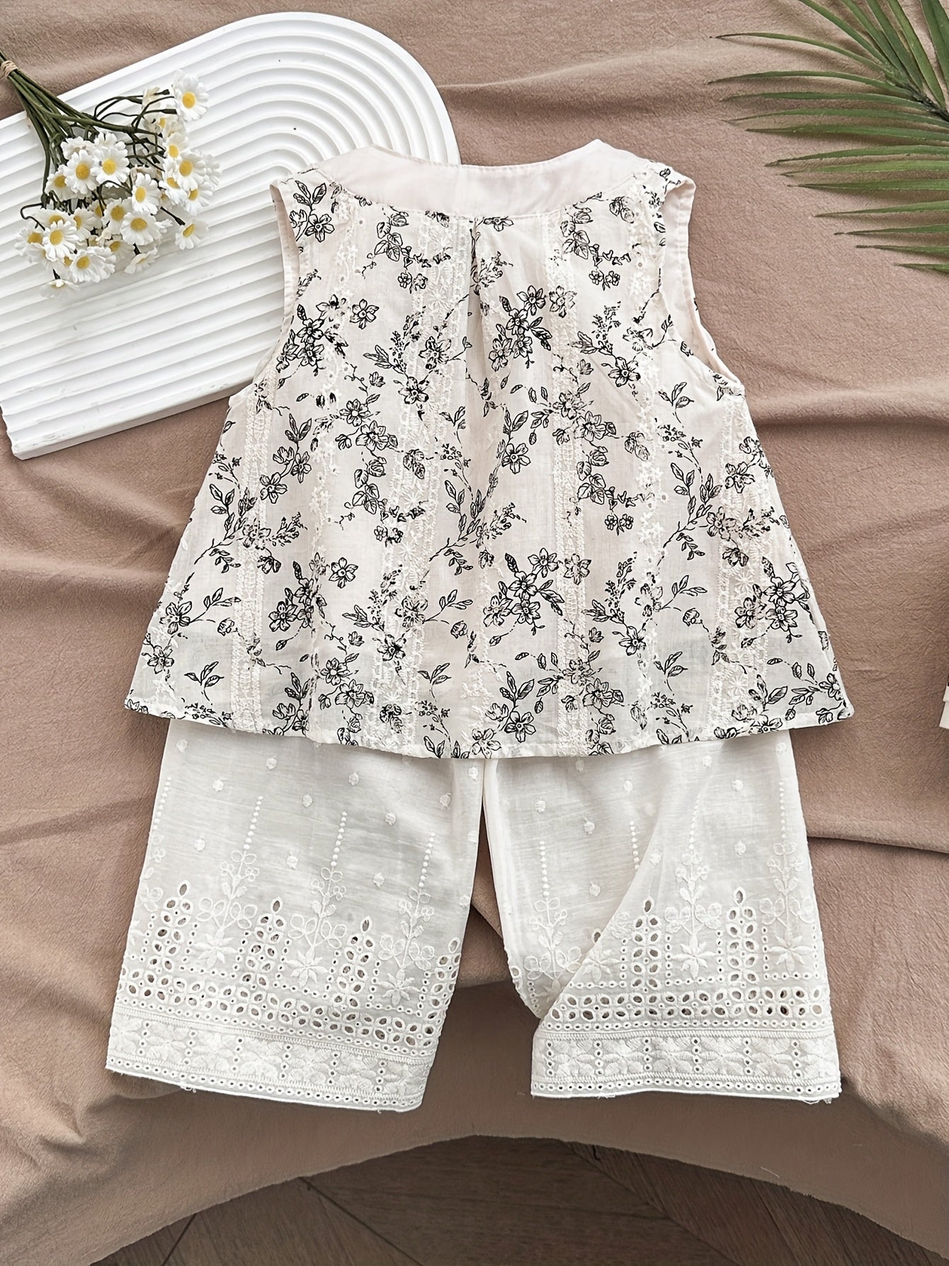 Two-piece Sleeveless Top + Solid Color Wide-Leg Pant