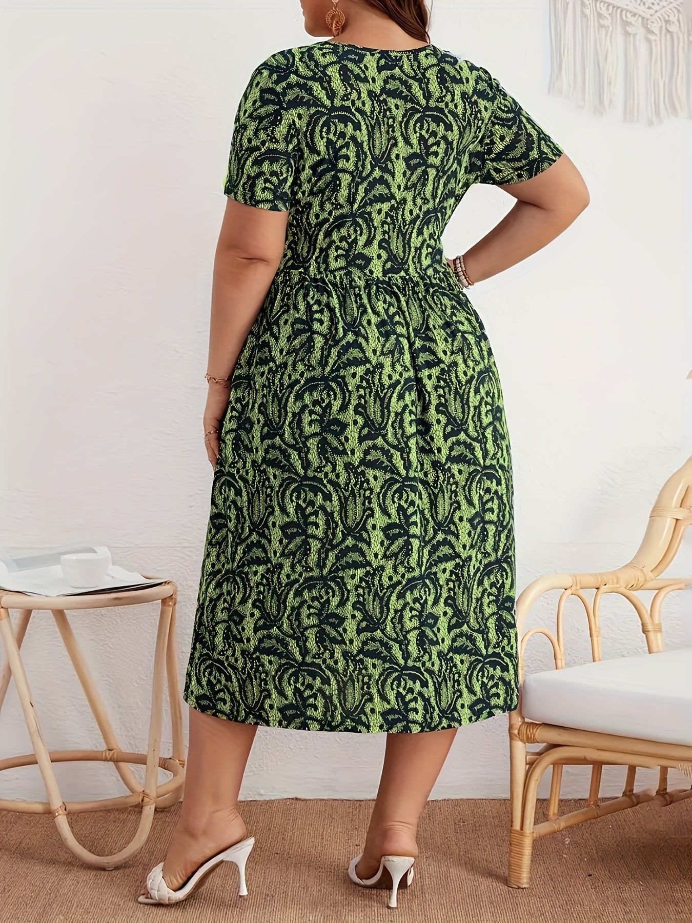 Women's Casual V-Neck Short Sleeve Dress