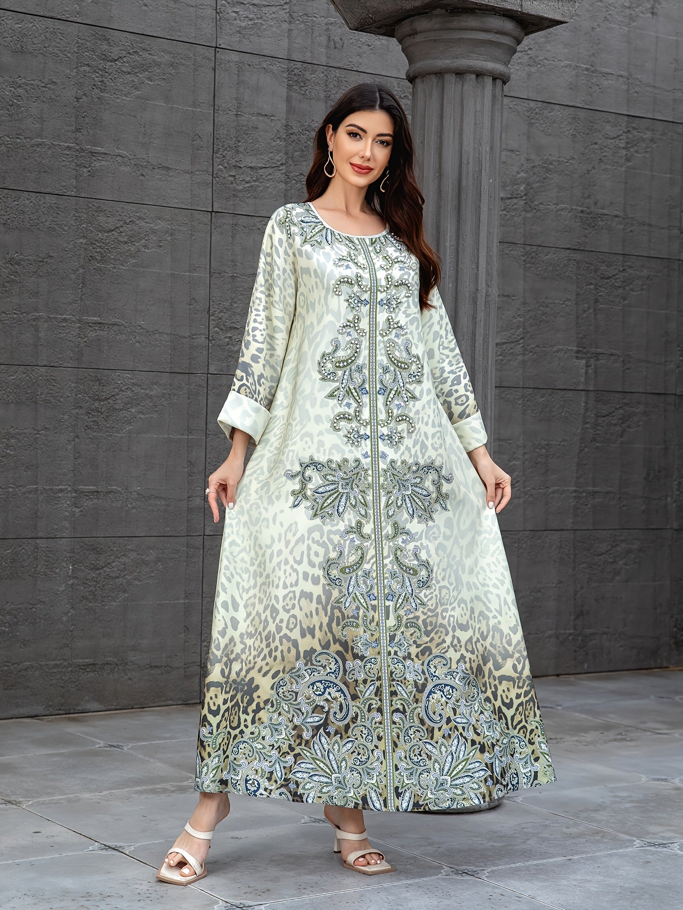Long robe for Women, Middle East Fashion