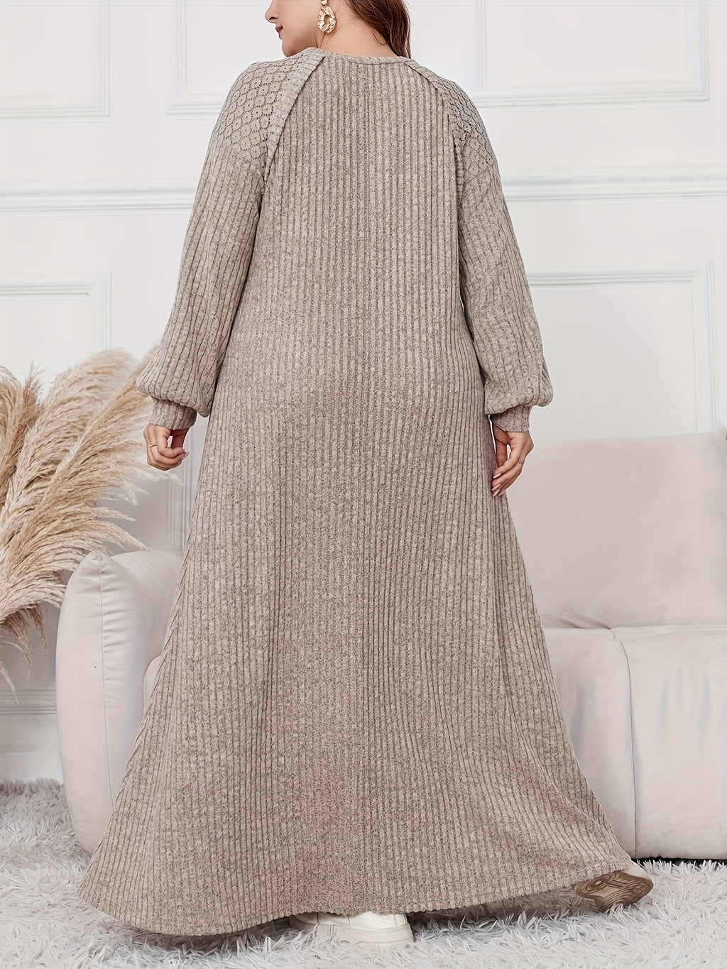 Women's Plus Size Elegant Maxi Dress - Long Sleeve Round Neck