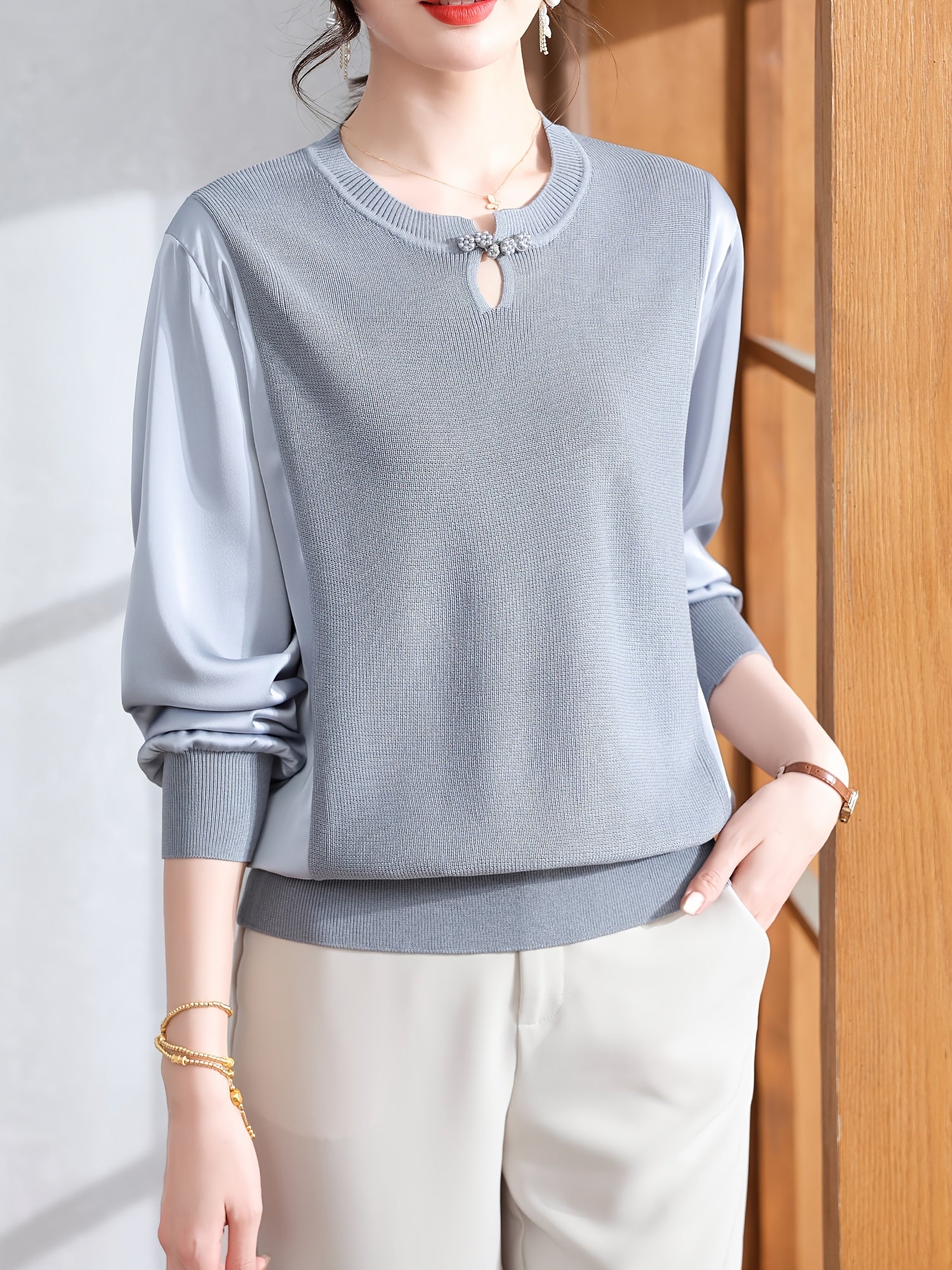 Women's Long-Sleeve Blouse - Slim-Fit Mom-Friendly T-Shirt with Beaded Collar
