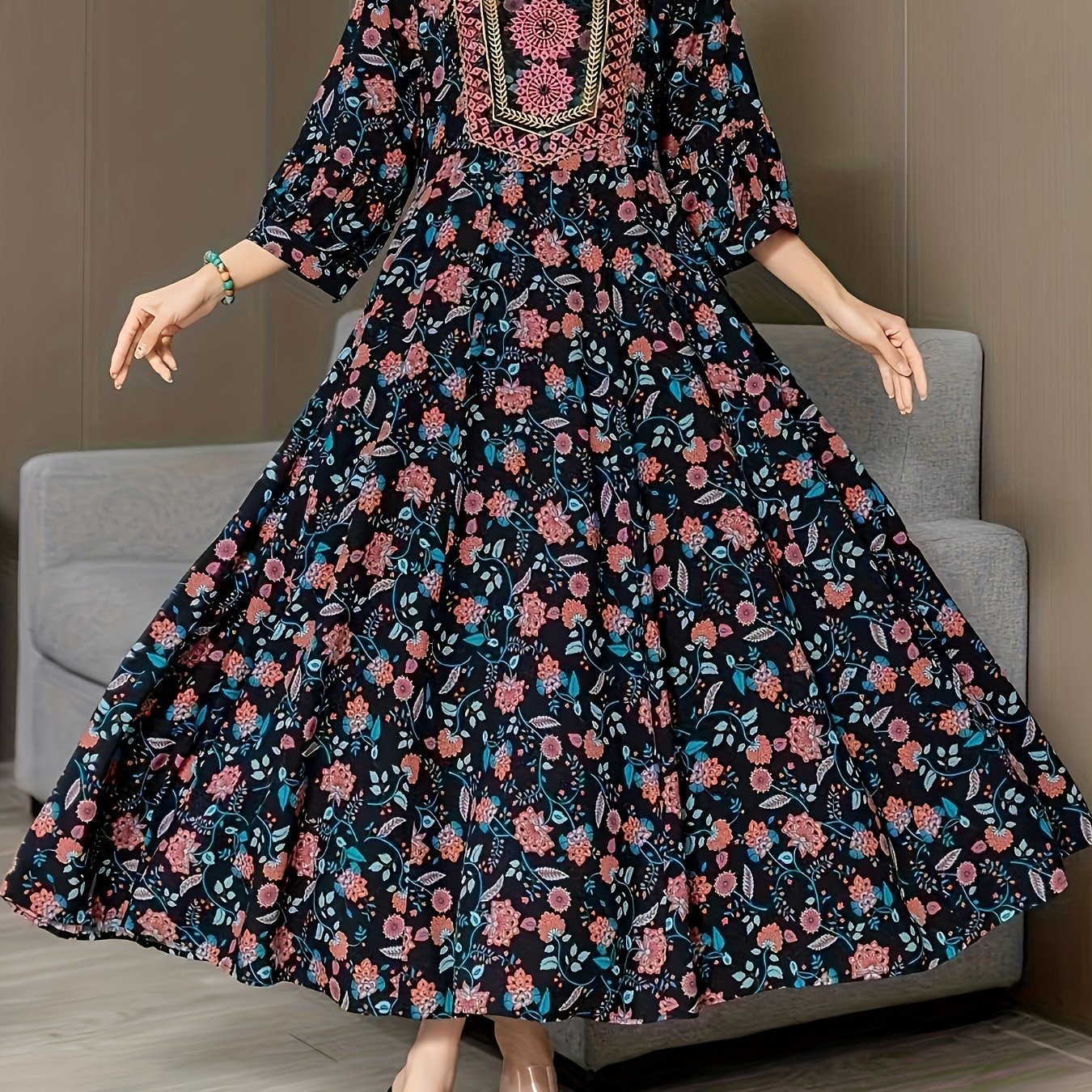 Middle Eastern Style Polyester Blend Elegant V-Neck Embroidered Dress with Belt