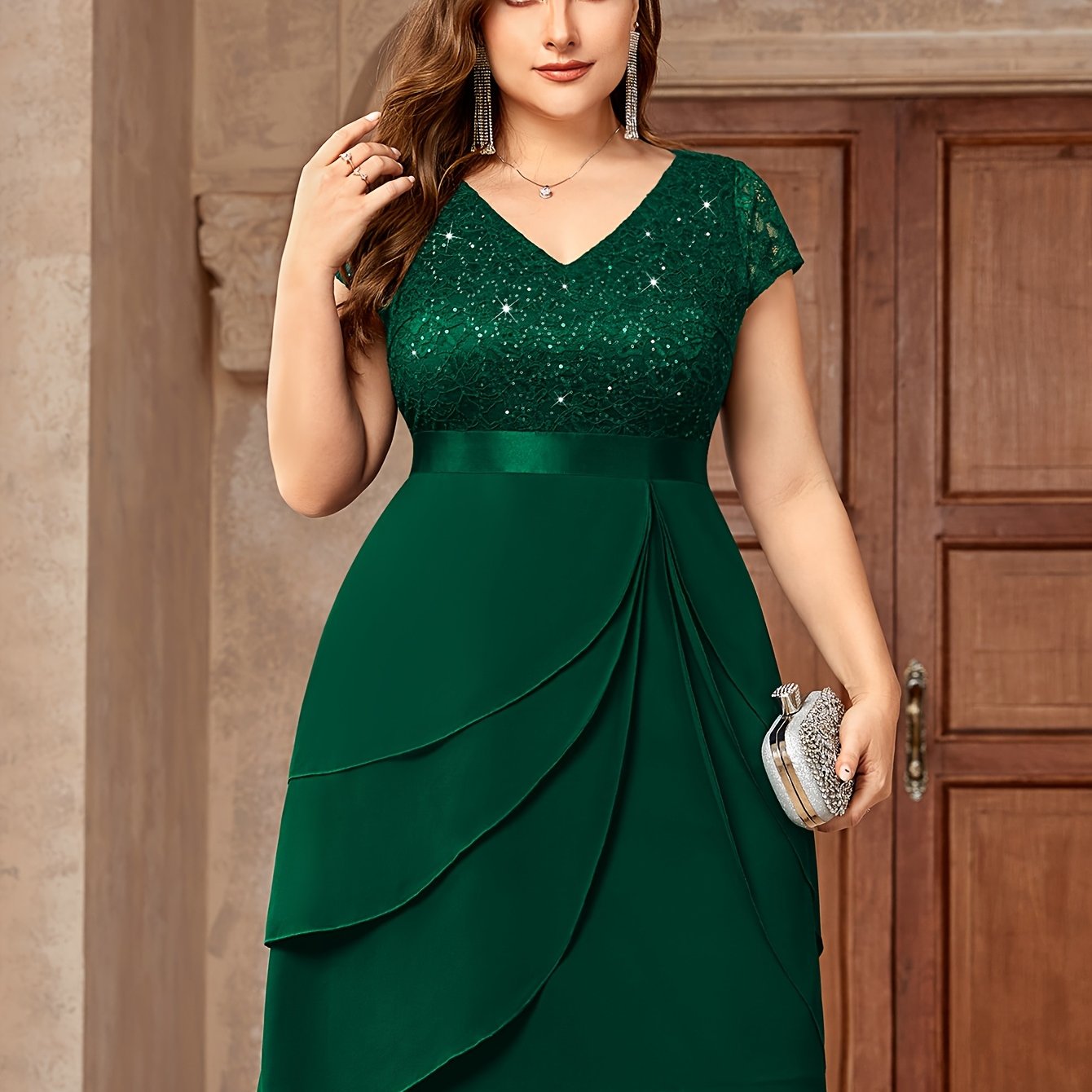 Elegant Plus Size Women'S Formal Dress with Lace Detailing and Tiered Chiffon Skirt - Perfect for Formal Parties and Evening Events, Formal