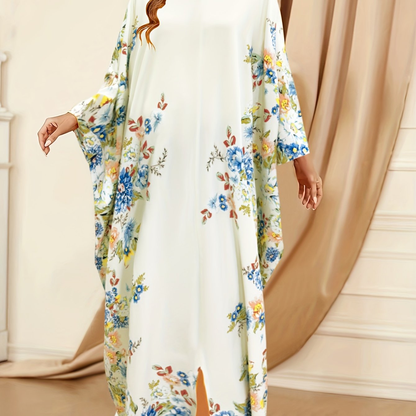Middle Eastern-Inspired Batwing Sleeves, Loose Fit Floral Print
