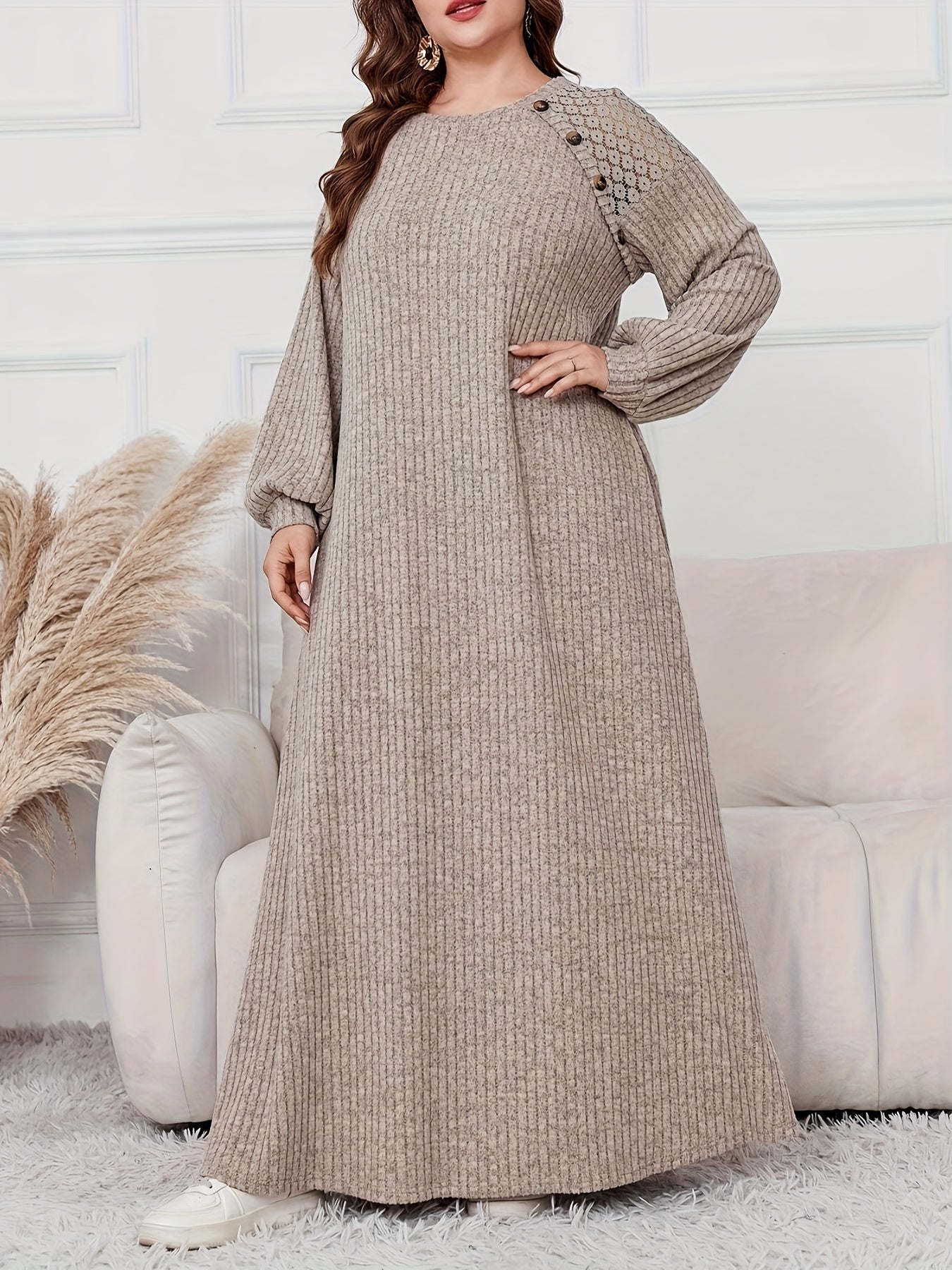 Women's Plus Size Elegant Maxi Dress - Long Sleeve Round Neck