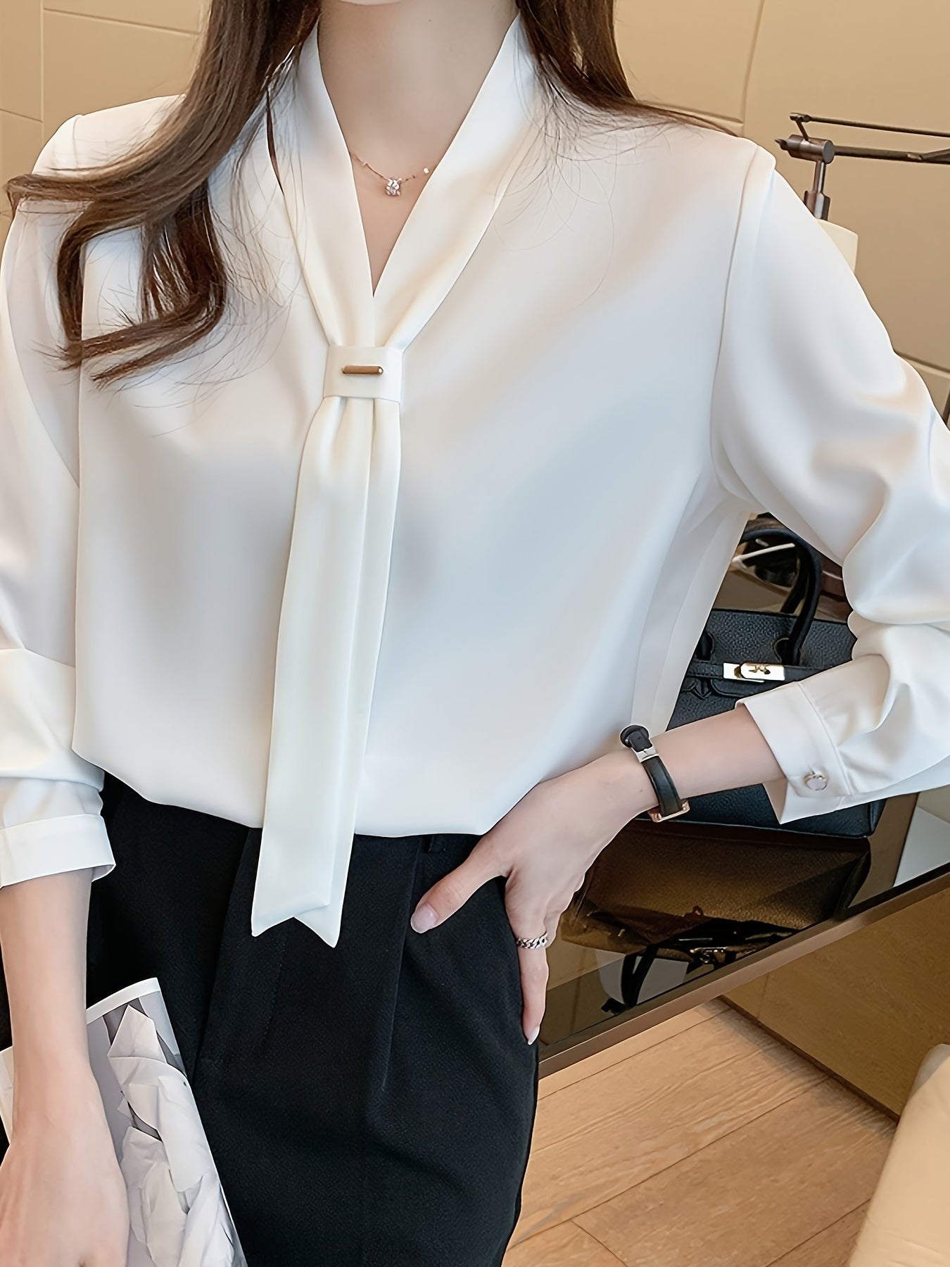 Elegant Chiffon Women's Blouse