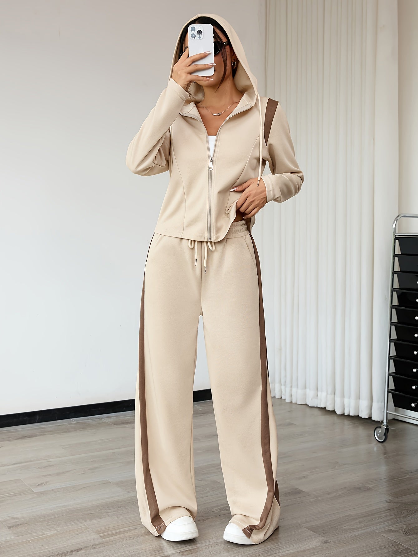 Women's Elegant Two-Piece Set Featuring a Spring Long-Sleeve Zip-Up Top And Straight-Leg Pants