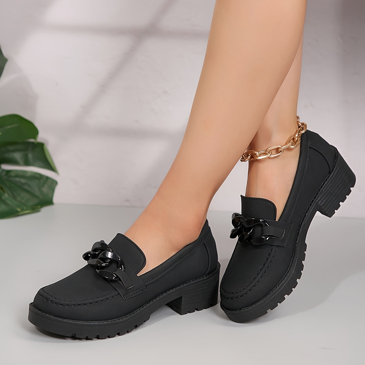 Fashionable Flat Shoes for Women with a Lightweight Design.