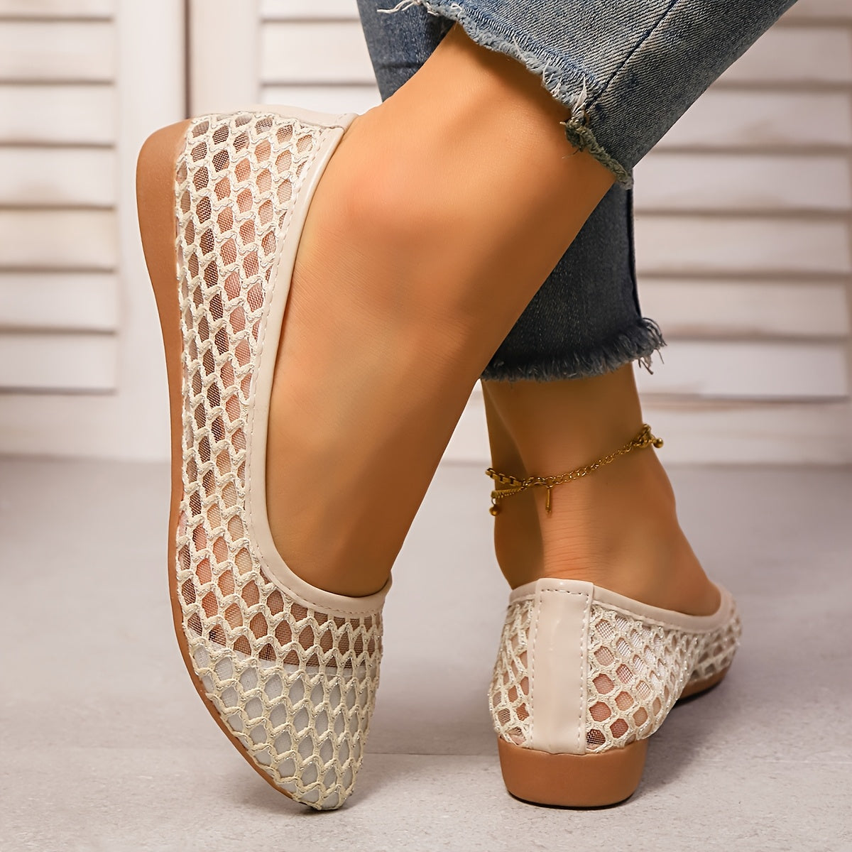 [Elegant Ballet Shoes] Elegant Women's Ballet Shoes | Floral Pattern Slip-On Pointed Toe Sole, Breathable Comfortable Flat Shoes, Low-cut Black and White