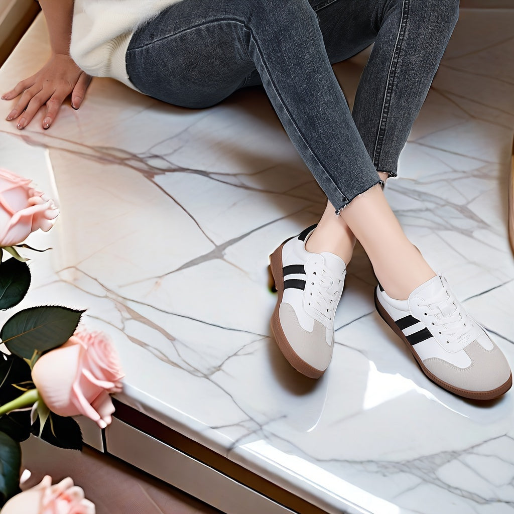 Women's Striped Pattern Flat Sneakers