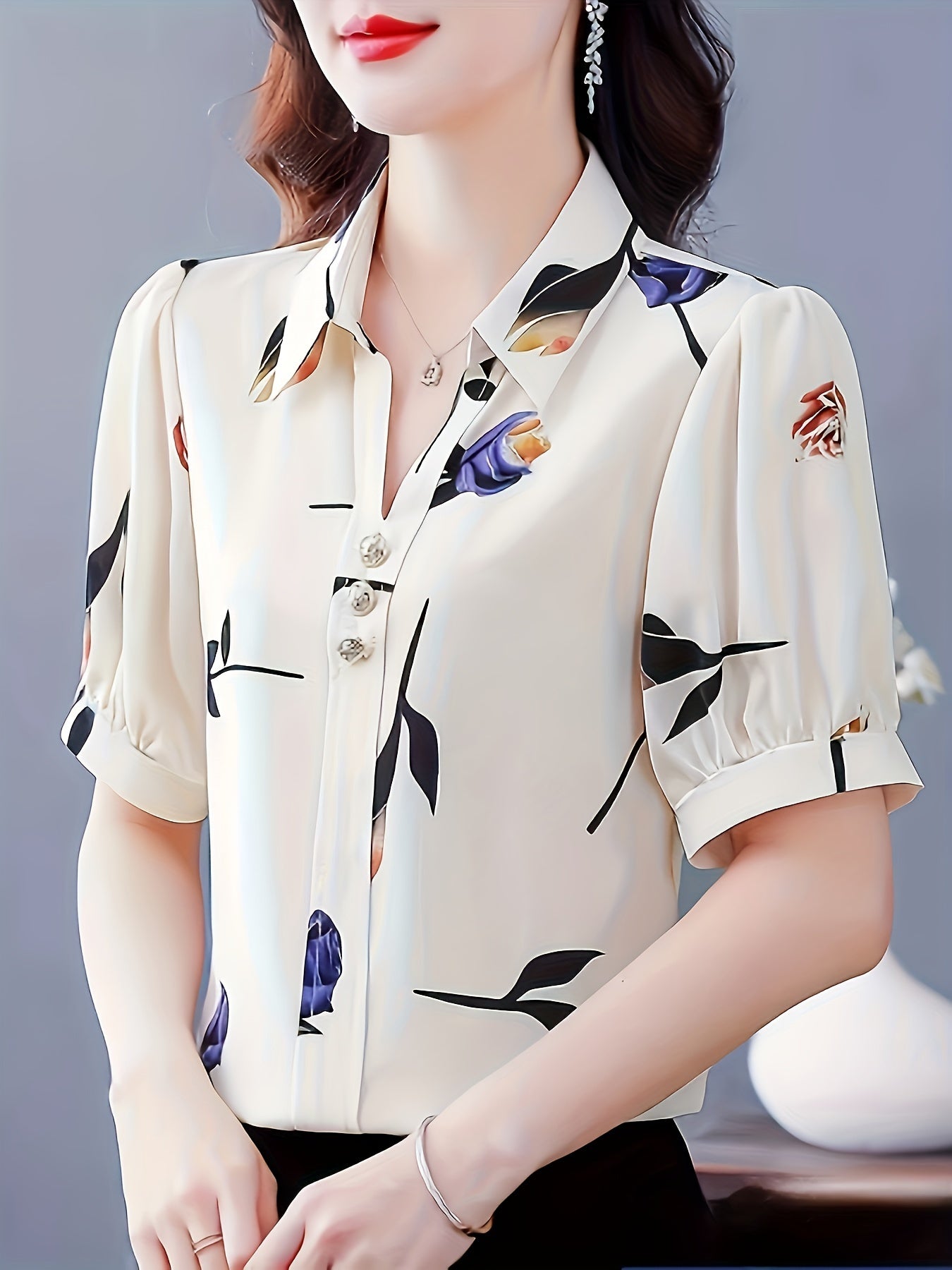 Floral Print V-Neck Short-Sleeved Women's Blouse