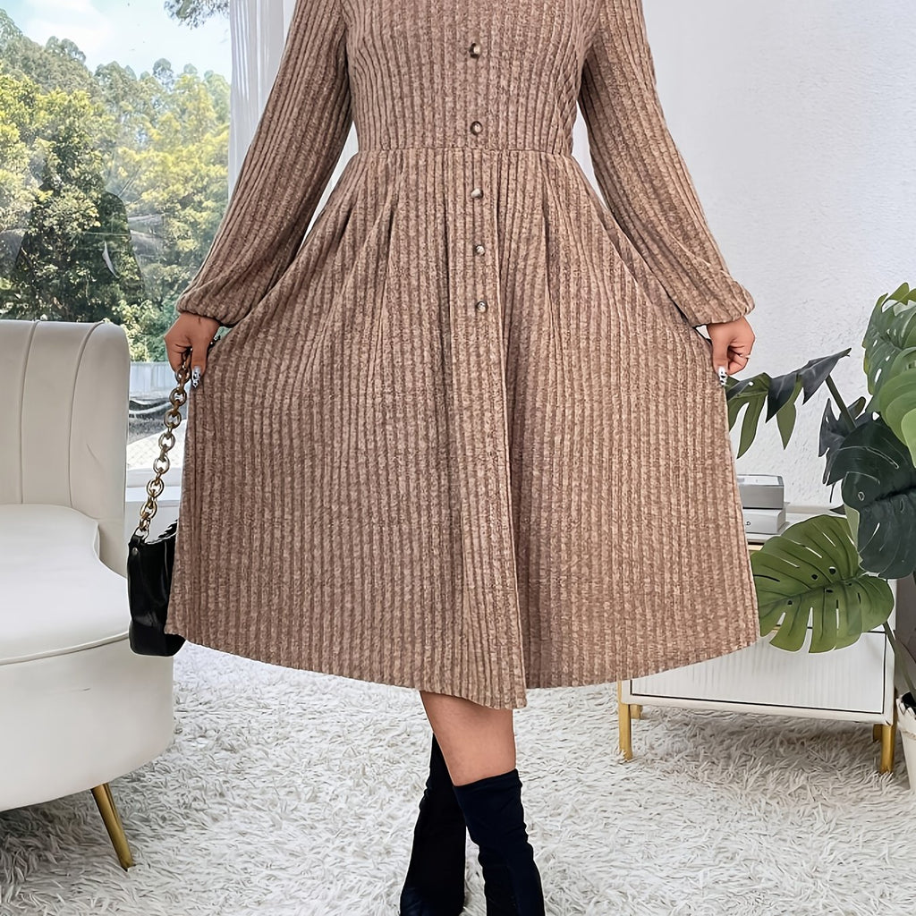 Women's Plus Size Elegant V-Neck Lace Contrast Button Dress - Long Maxi