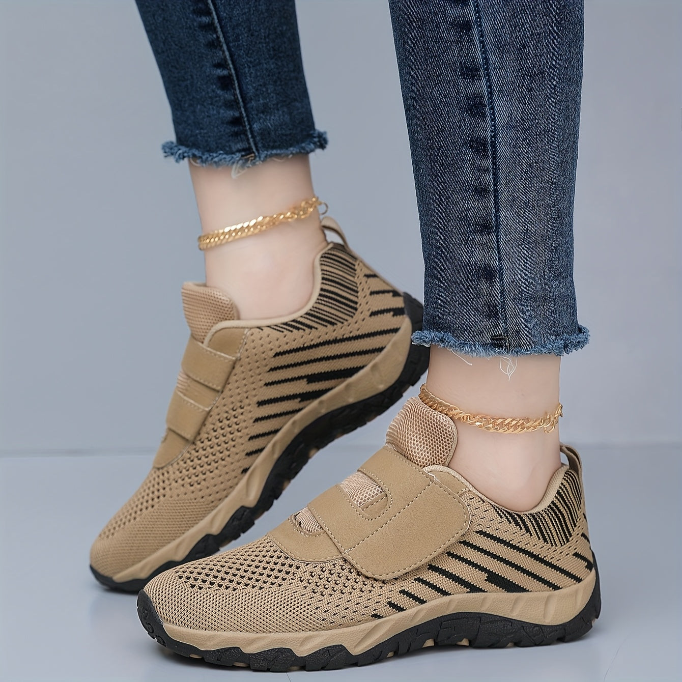 Women's Versatile Two-Color Striped Sports Shoes